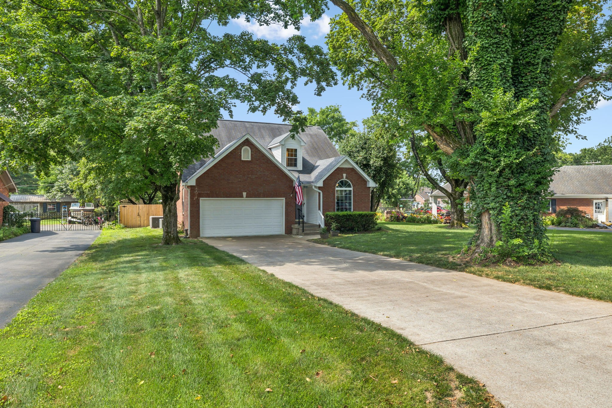 843 Kathy Cir