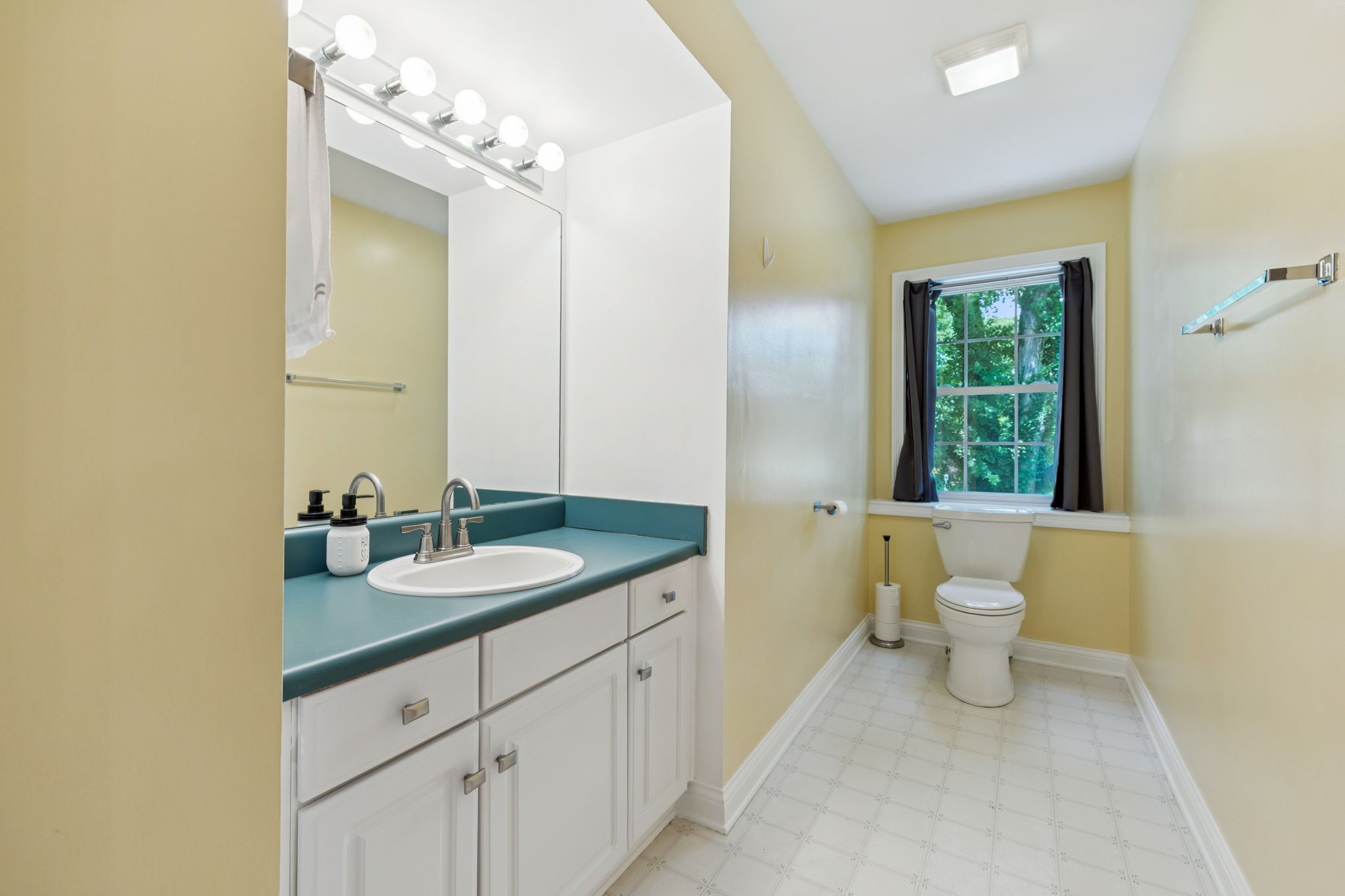 Gallatin, Tennessee 37066, United States, 3 Bedrooms Bedrooms, ,3 BathroomsBathrooms,Residential,Coming Soon,162531