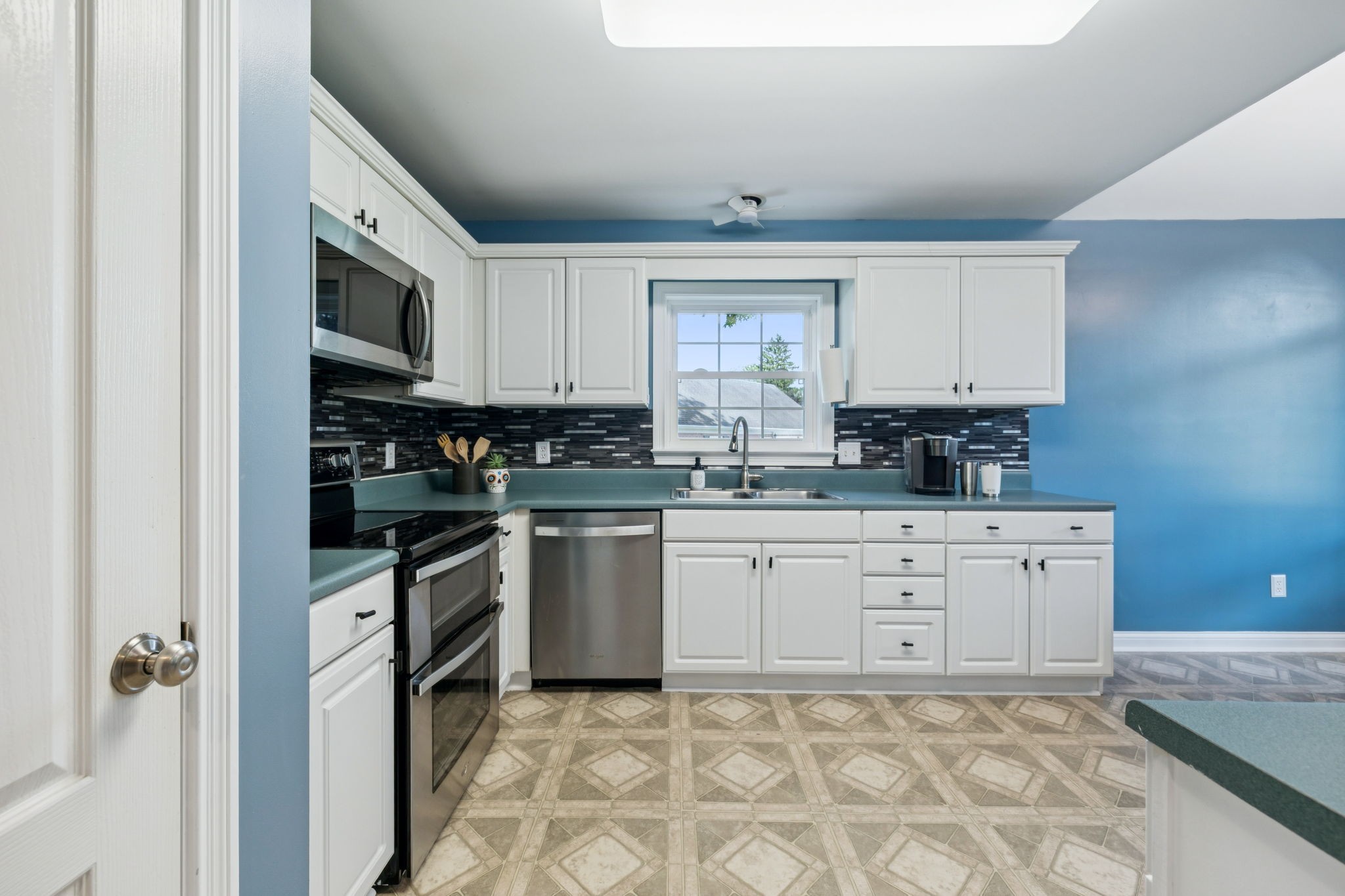 Gallatin, Tennessee 37066, United States, 3 Bedrooms Bedrooms, ,3 BathroomsBathrooms,Residential,Coming Soon,162531