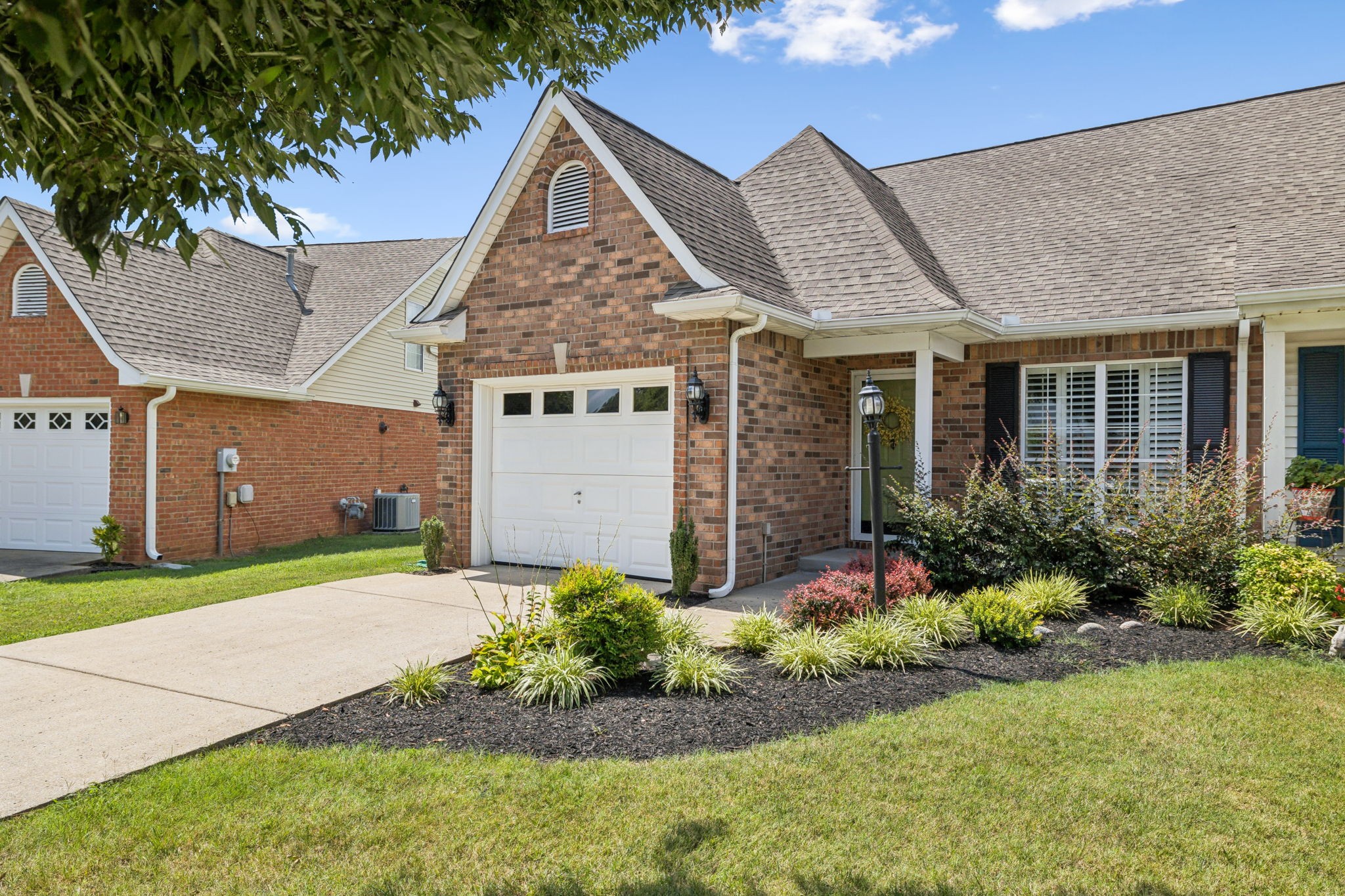 1410 Anita Ct