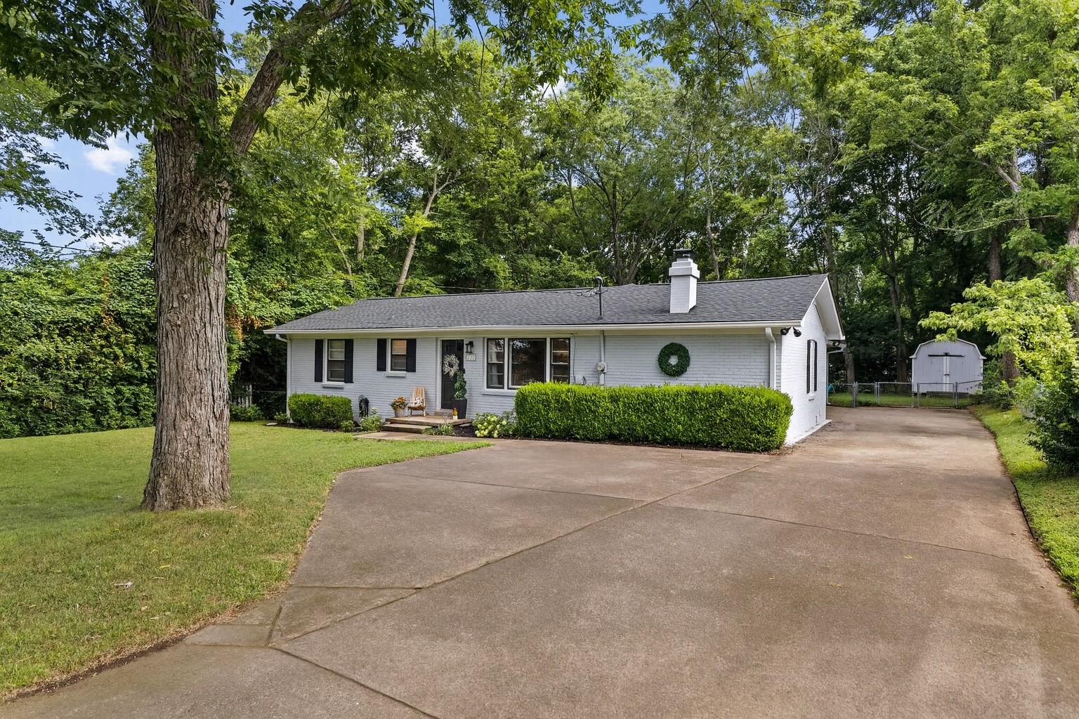 222 Maple Dr