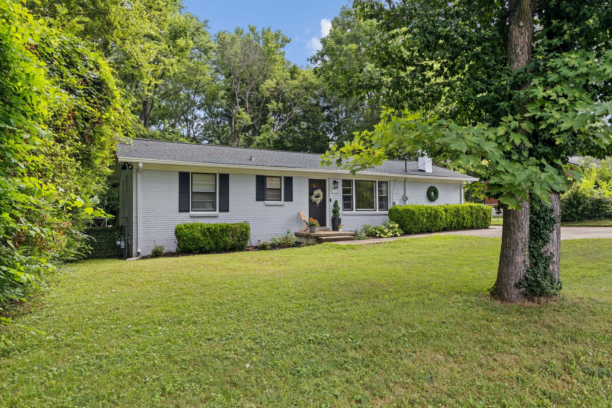 222 Maple Dr