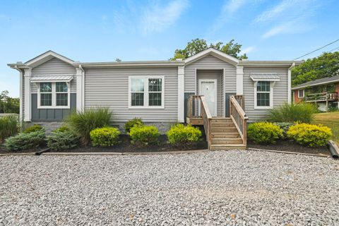 104 E Pond St Adams TN 37010