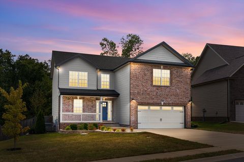 2474 Shadowood Rd Clarksville TN 37043