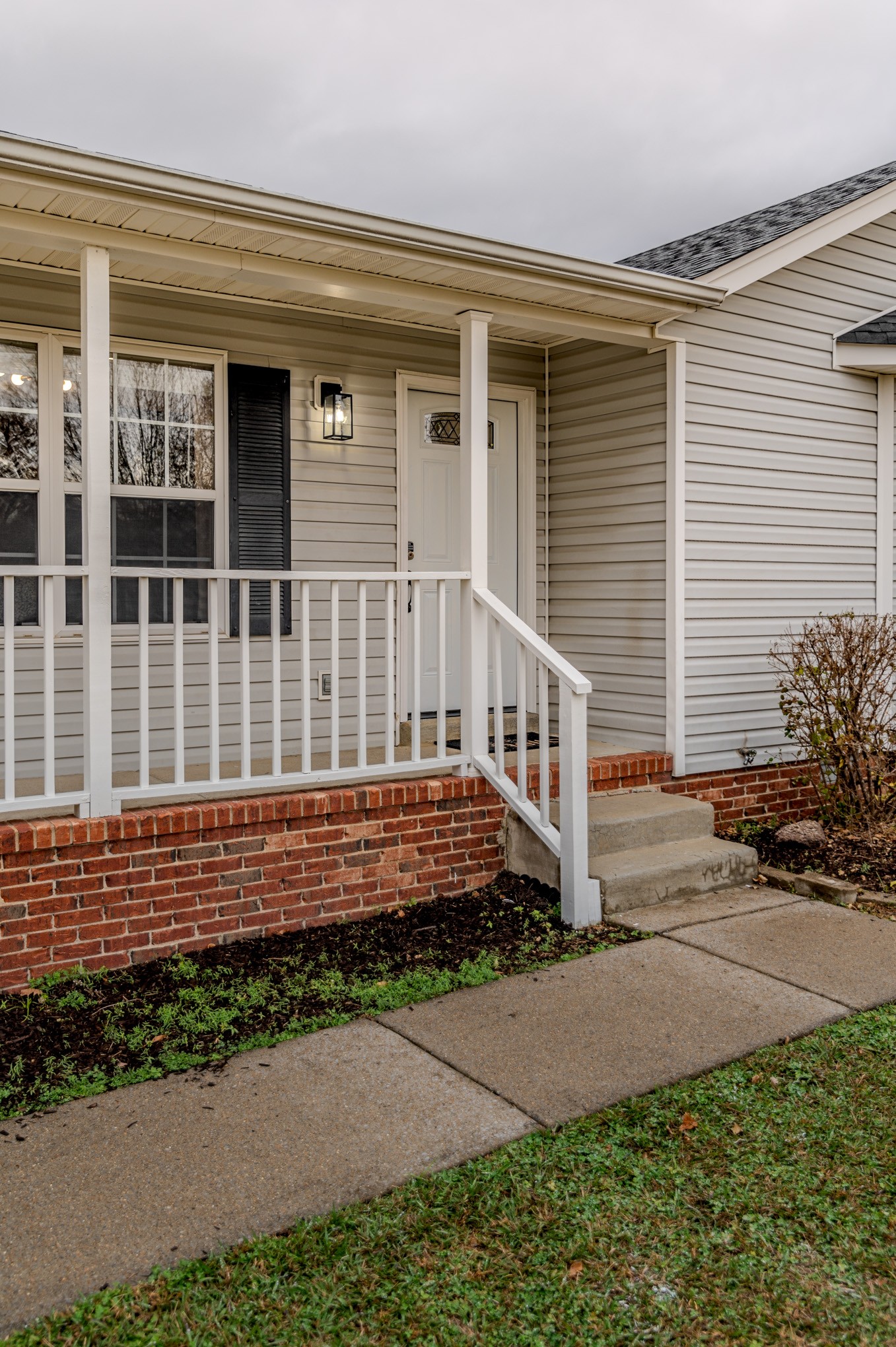 2403 Willow Dr