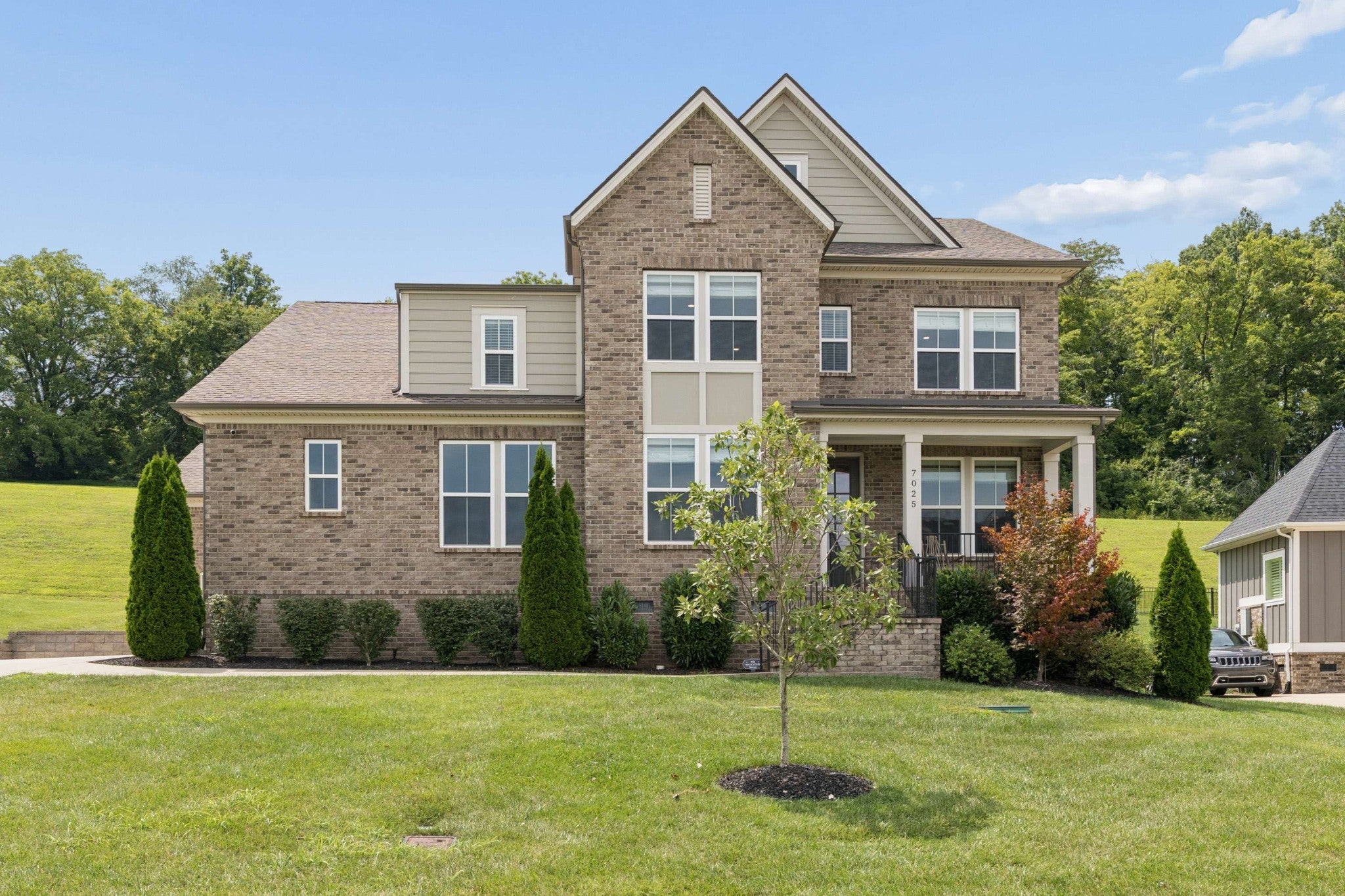 5-bed home for sale in College Grove, TN 37046, 7025 Vineyard Valley Dr 7025 Vineyard Valley Dr, College Grove TN 37046 5-bed home, photo 2 of 60