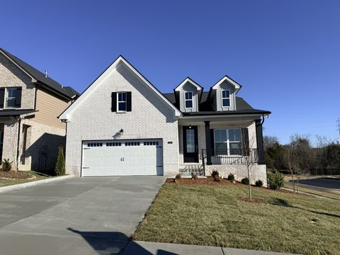 1202 Anson St Gallatin TN 37066