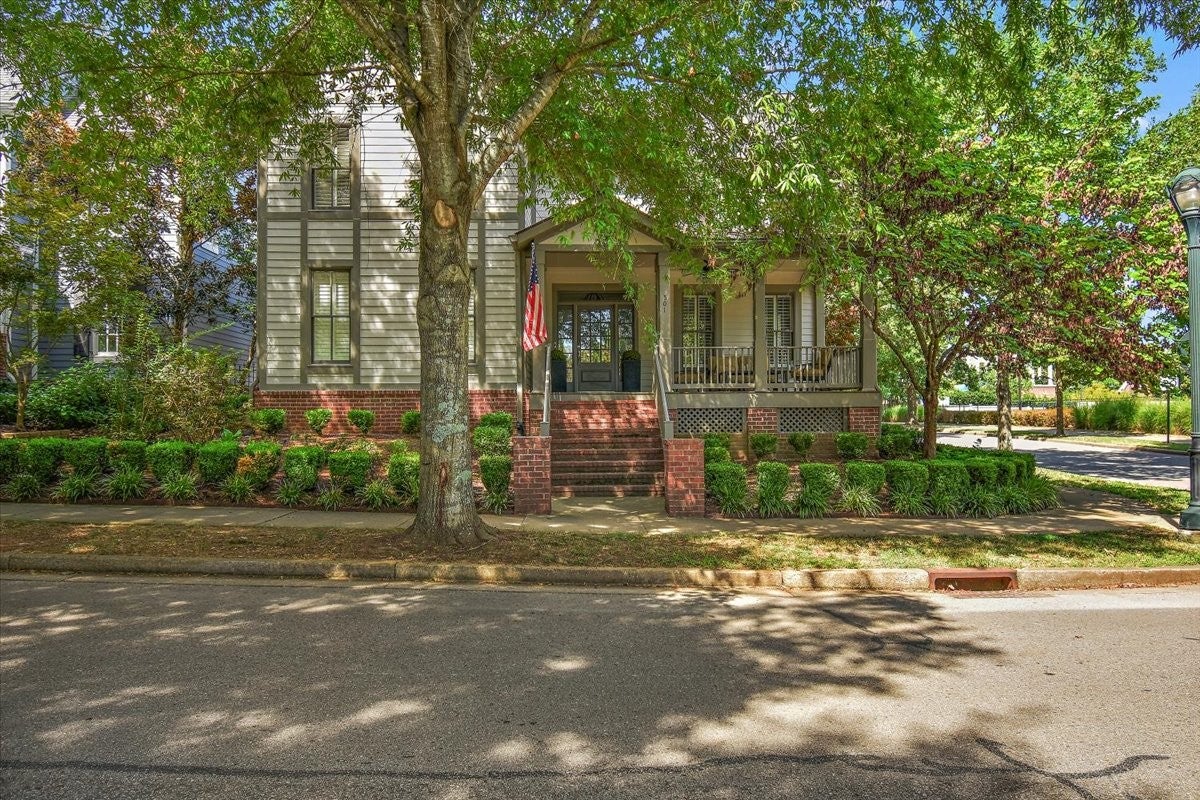 4-bed home for sale in Franklin, TN 37064, 501 Cheltenham Ave 501 Cheltenham Ave, Franklin TN 37064 4-bed home, photo 1 of 54
