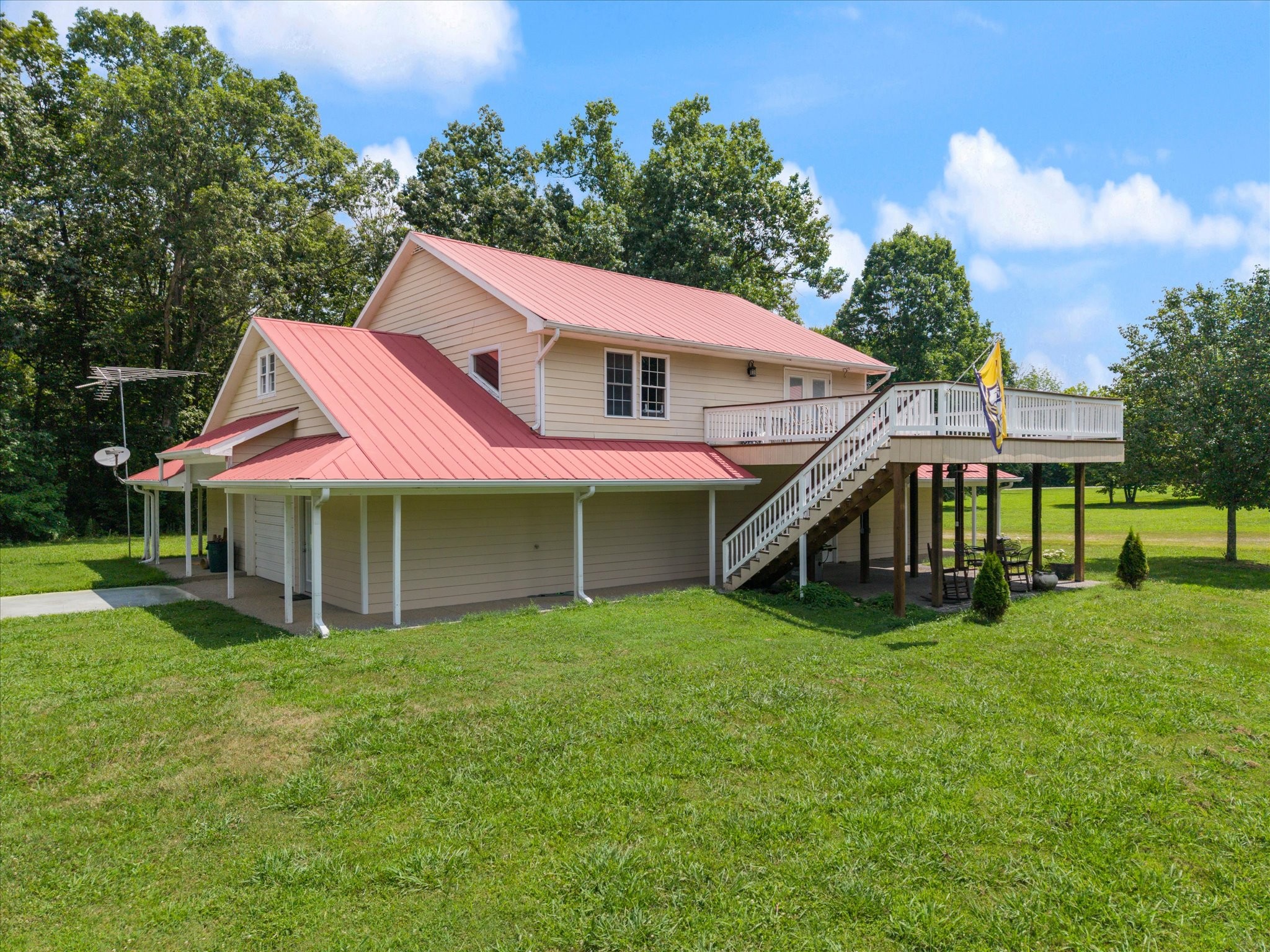 2820 Owl Hollow Rd