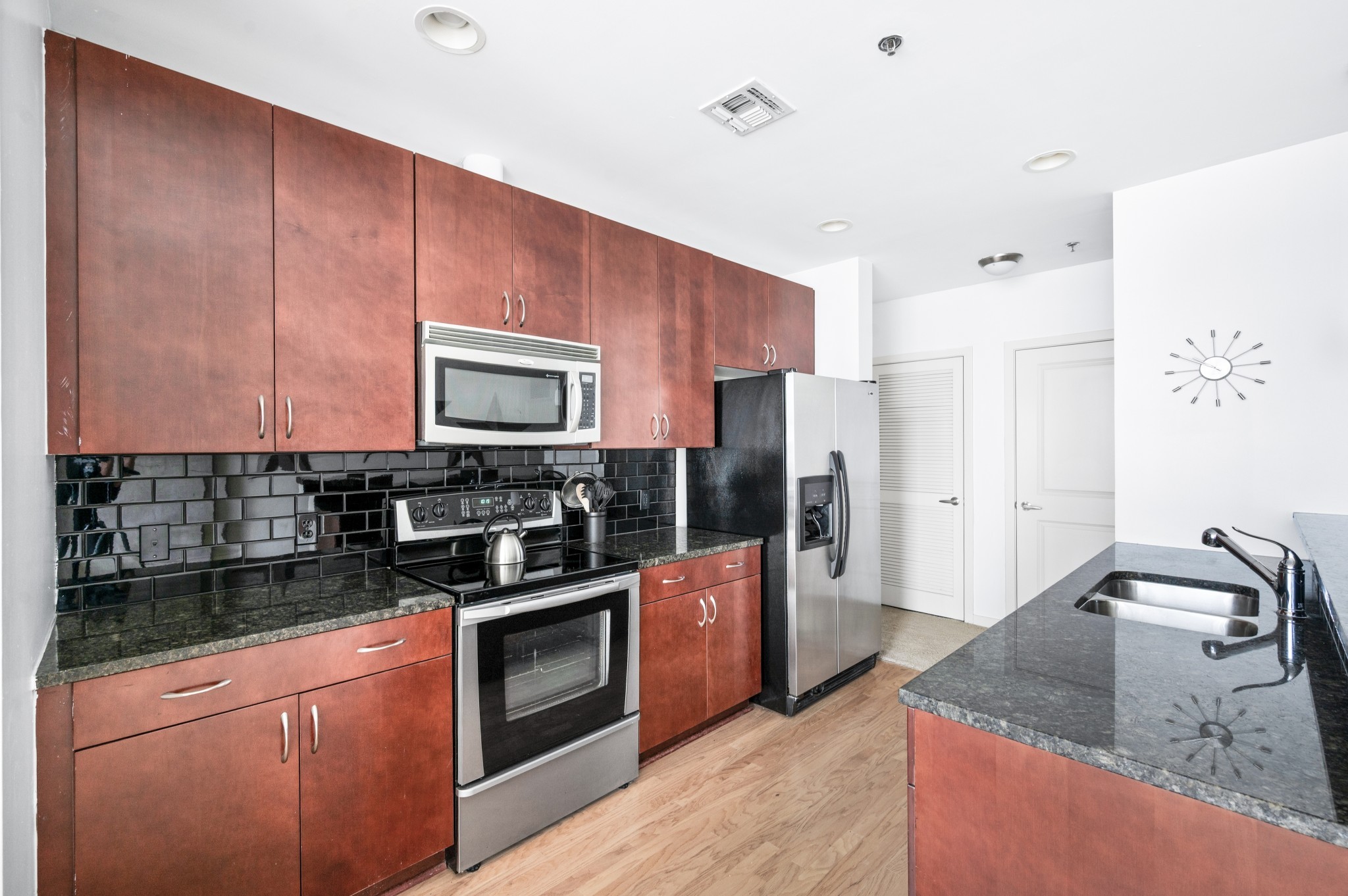 301 Demonbreun St 1506