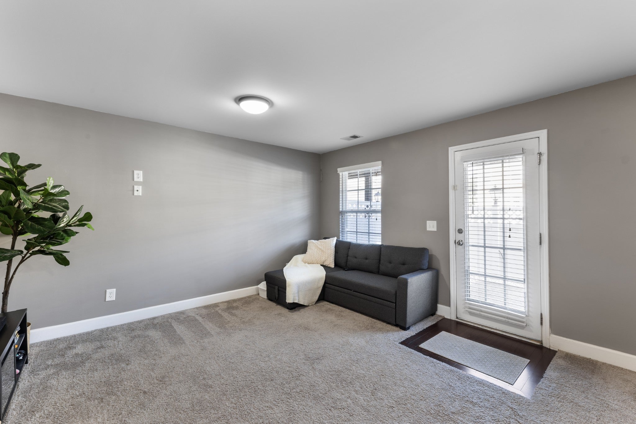 2718 Dracut Ln