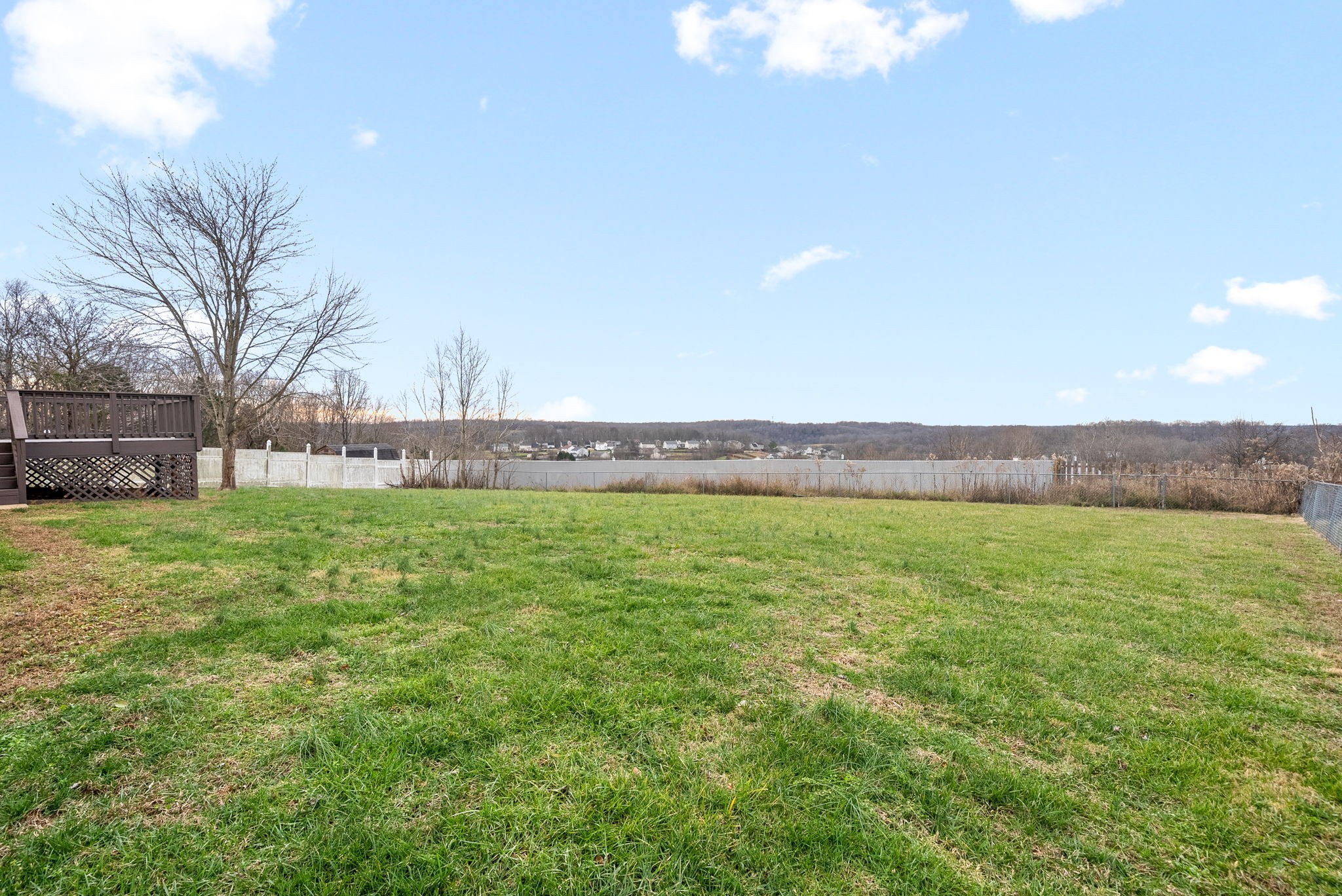 Clarksville, Tennessee 37040, United States, 4 Bedrooms Bedrooms, ,3 BathroomsBathrooms,Residential,Active,3235