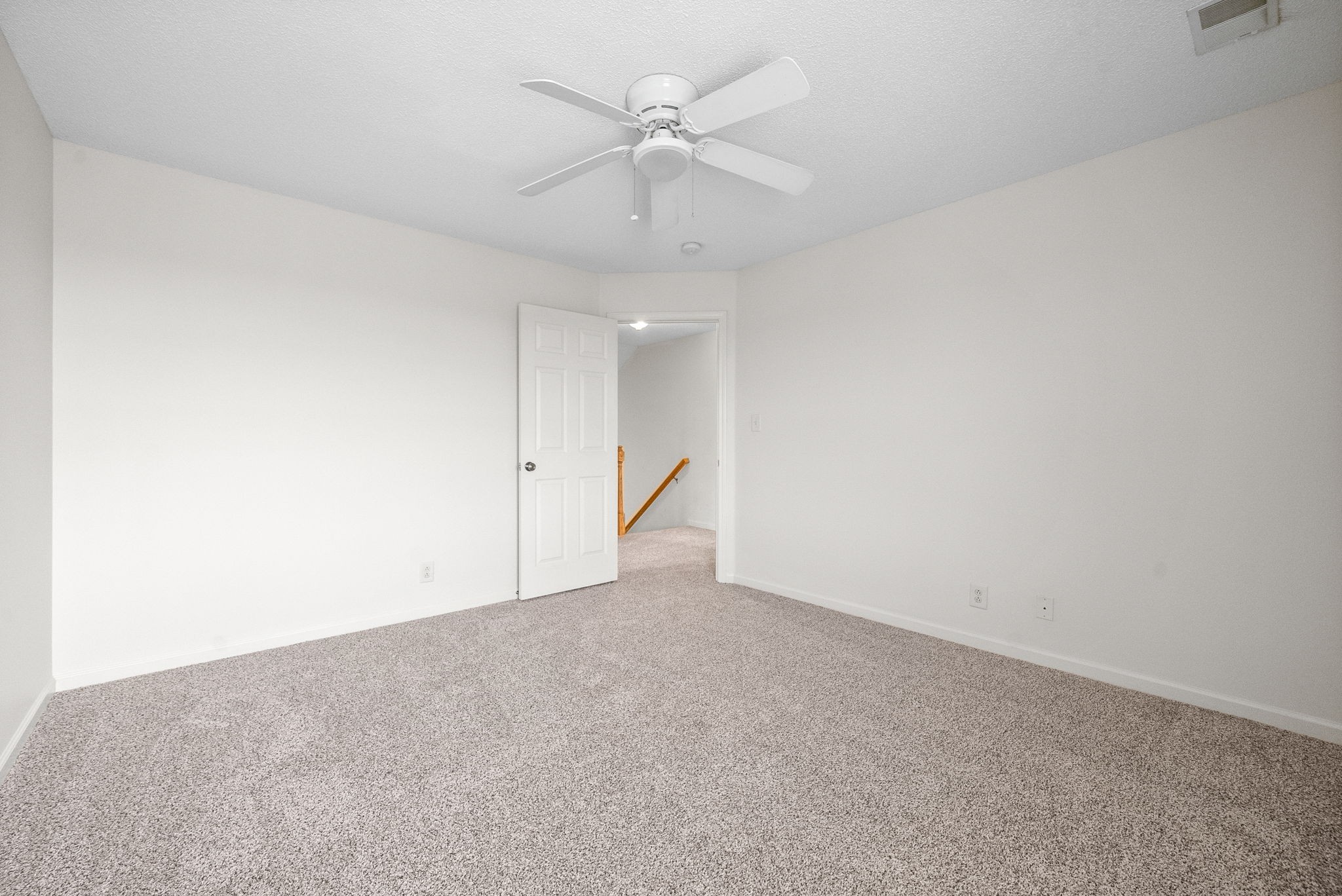 Clarksville, Tennessee 37040, United States, 4 Bedrooms Bedrooms, ,3 BathroomsBathrooms,Residential,Active,3235
