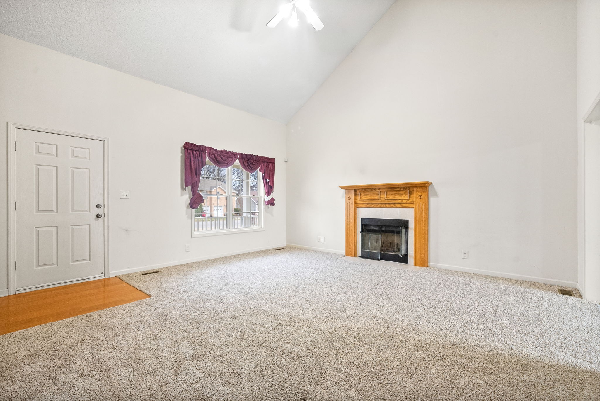 Clarksville, Tennessee 37040, United States, 4 Bedrooms Bedrooms, ,3 BathroomsBathrooms,Residential,Active,3235