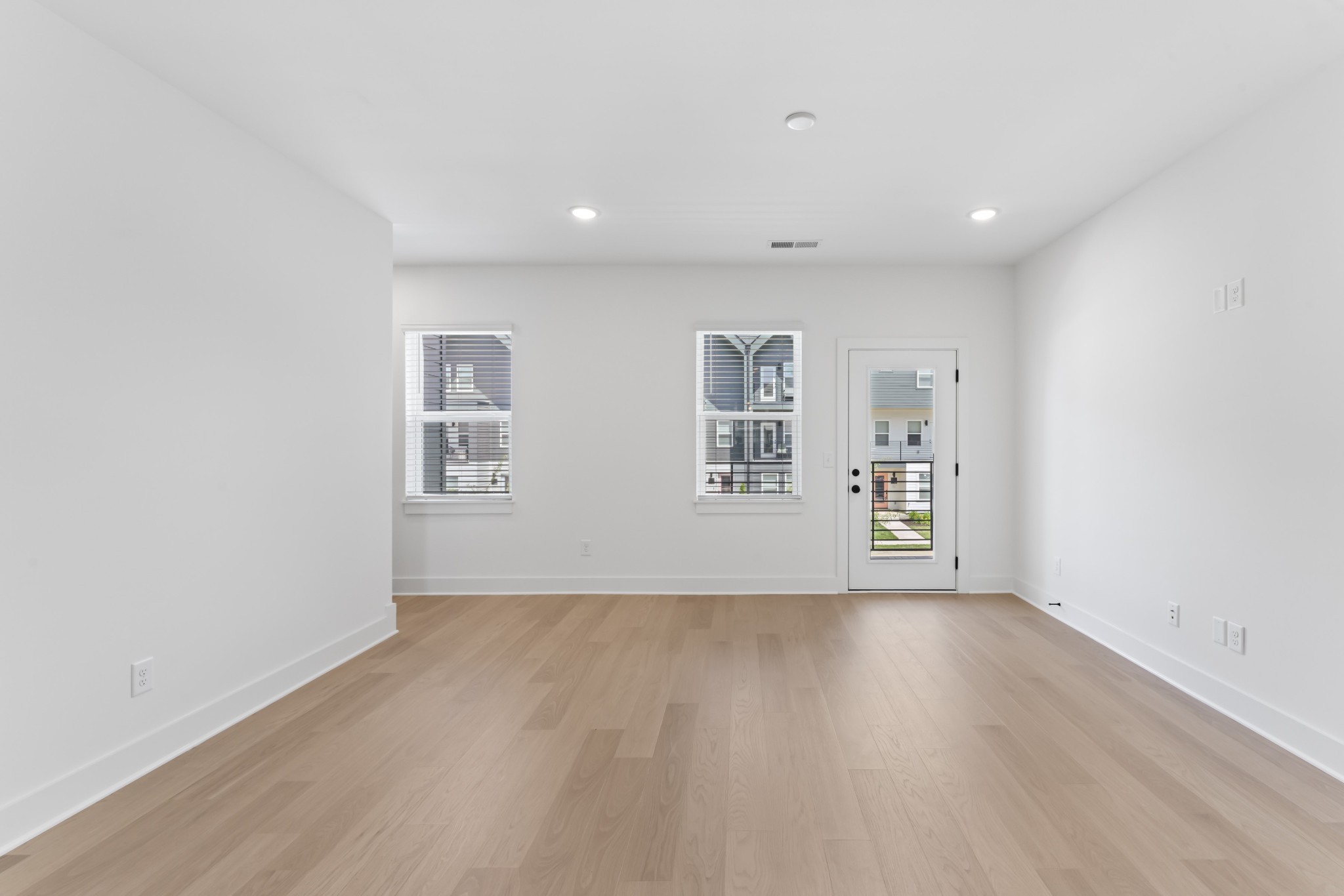 550 Markham St 14