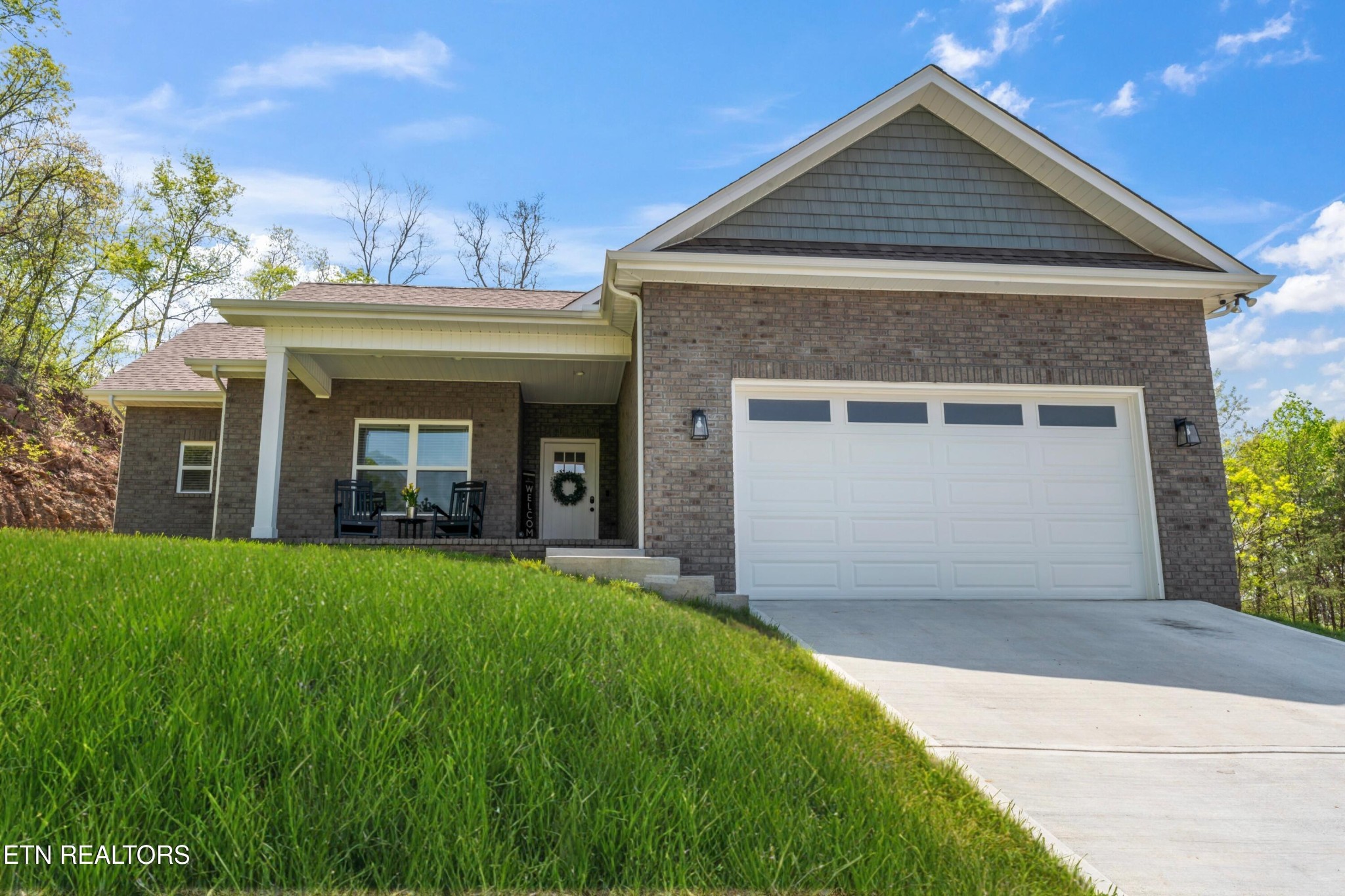 174 Flagstone Way