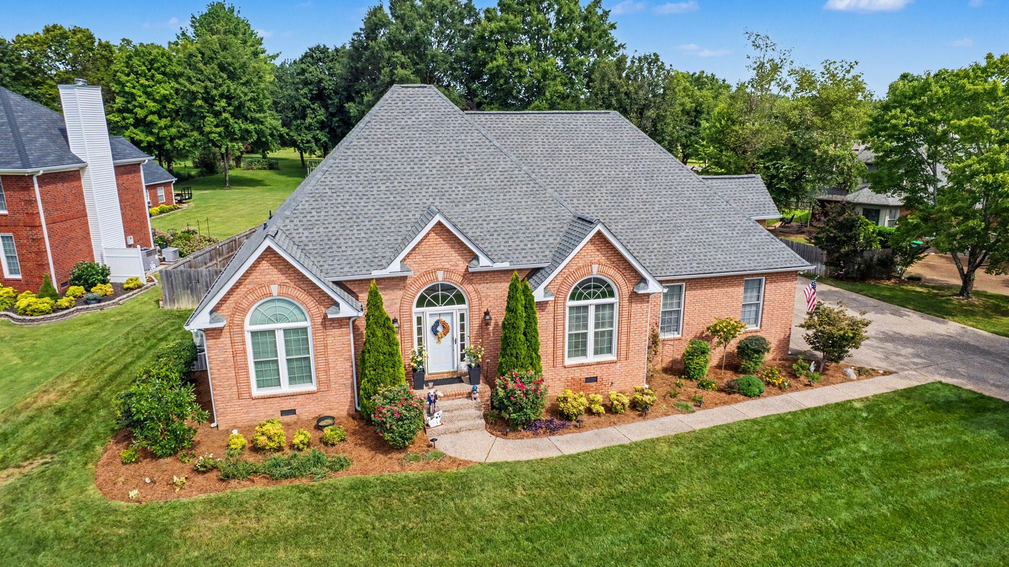 1205 WOODVALE DRIVE