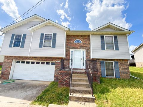 2621 Green Briar Dr Clarksville TN 37040