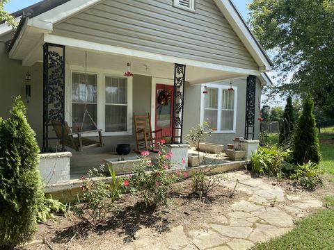 691 Hodges Bridge Rd, Doyle, TN 38559 - MLS#: 2695193