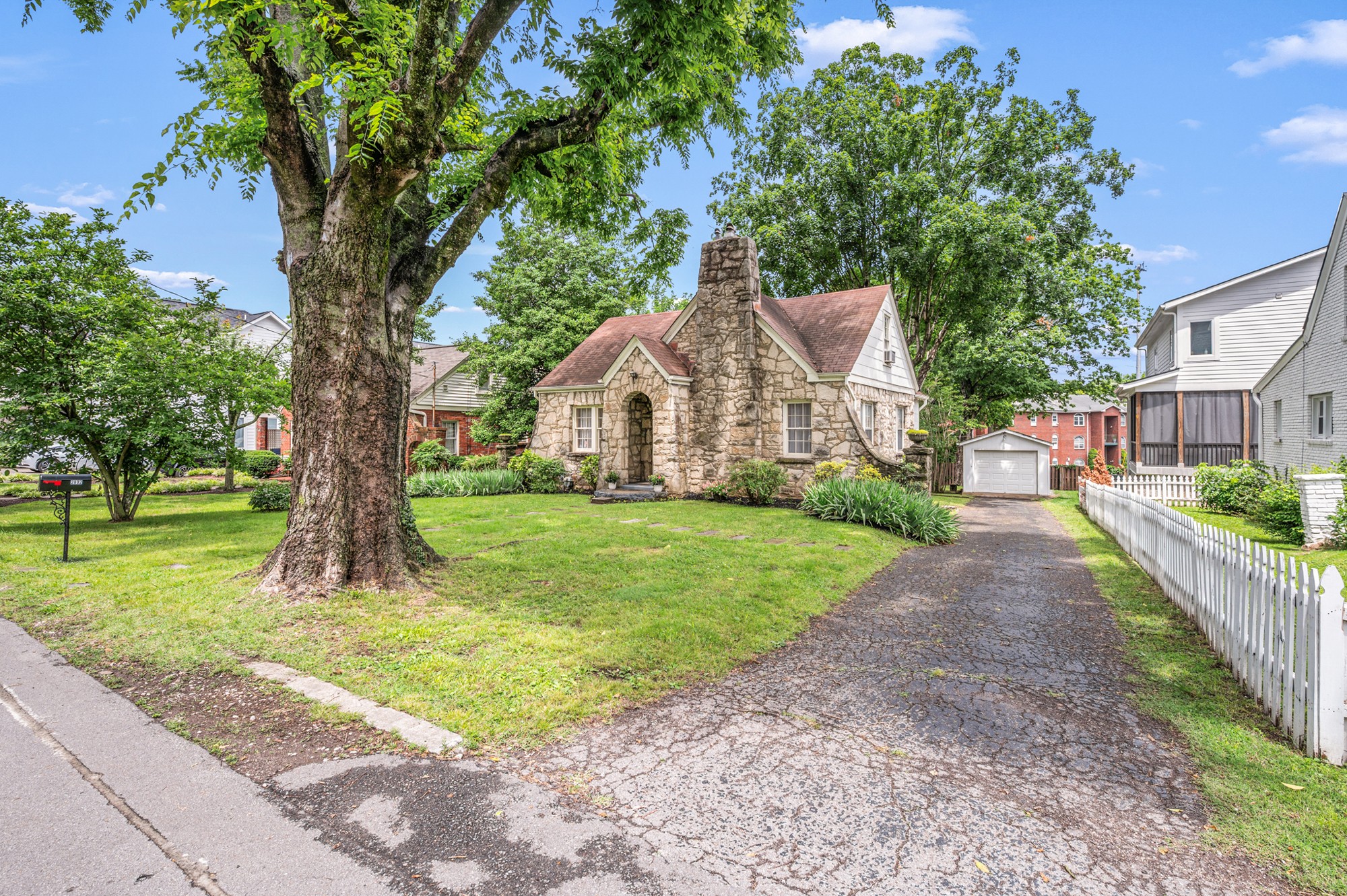 2802 Marlin Ave