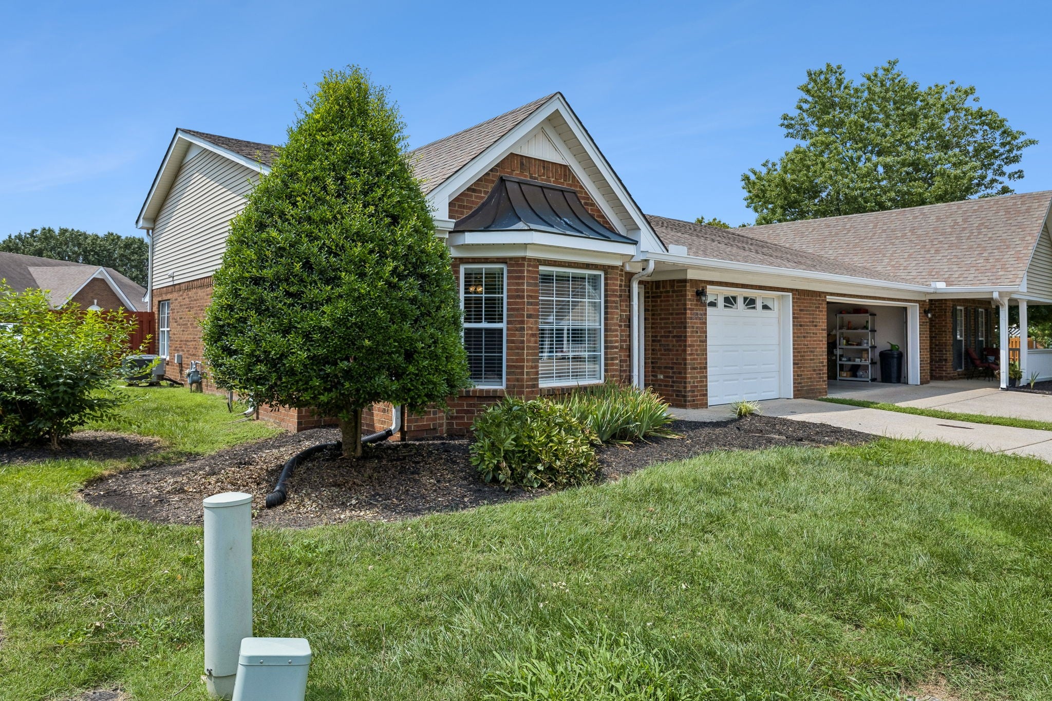 335 Forest Glen Cir