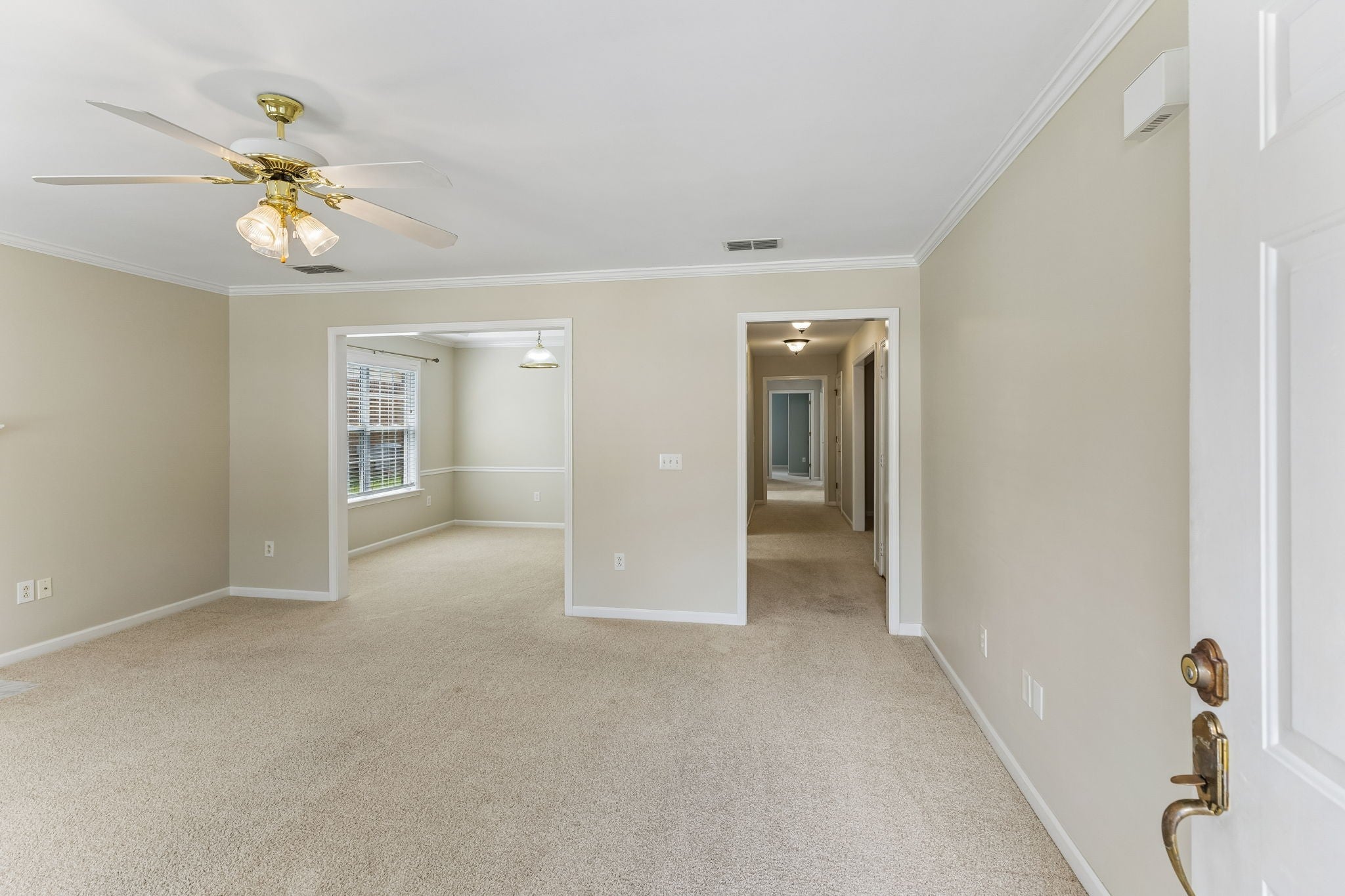 335 Forest Glen Cir