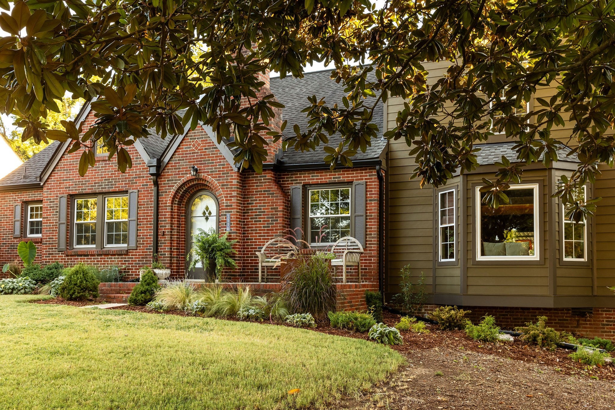 5-bed listing at 1116 Sunnymeade Dr, Nashville