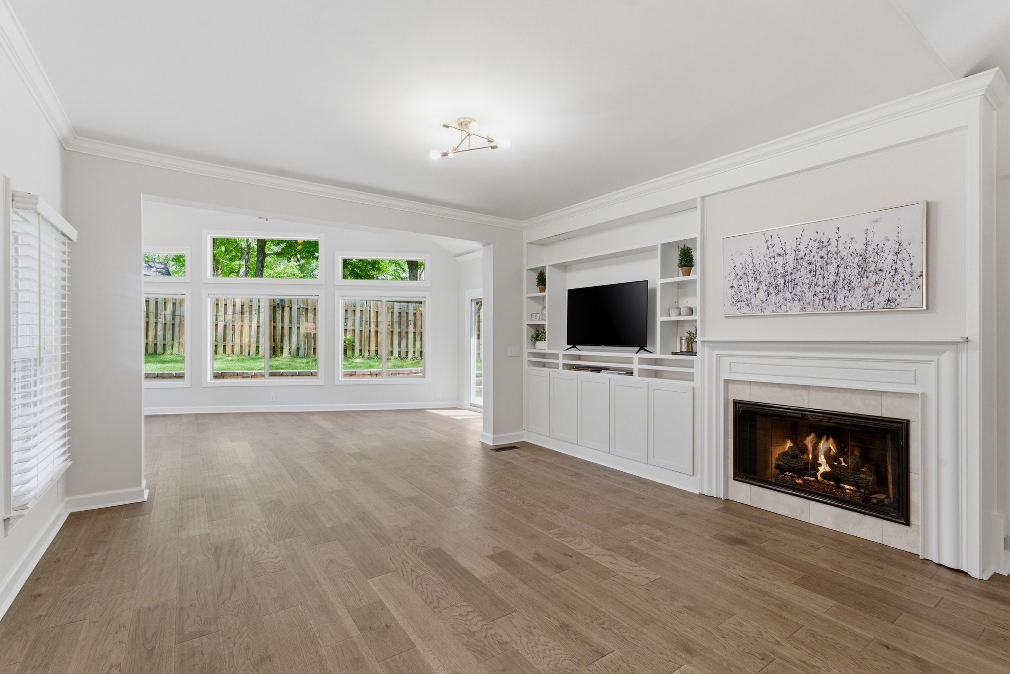 1025 Saint Andrews Pl