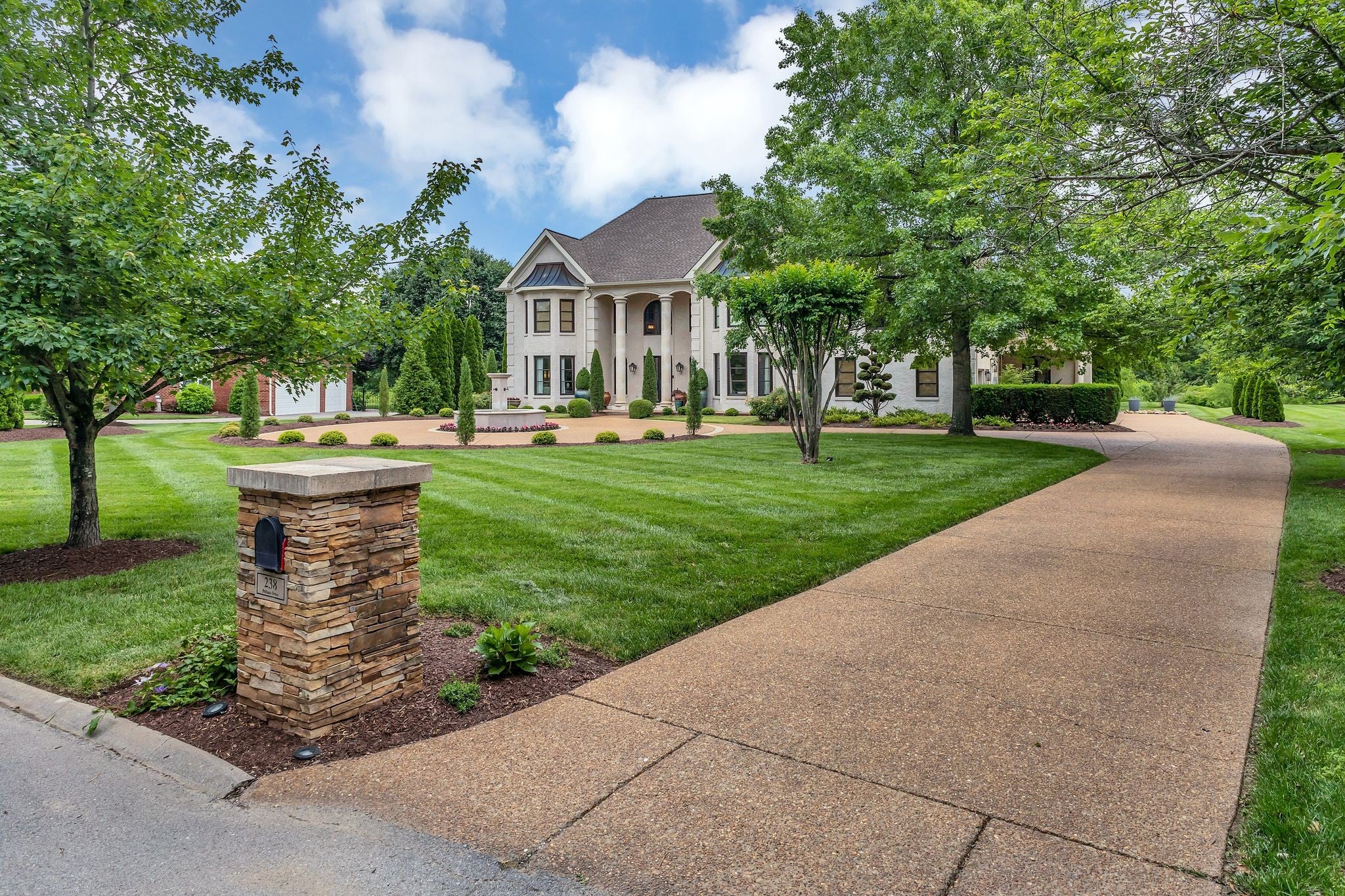 238 Pelham Dr