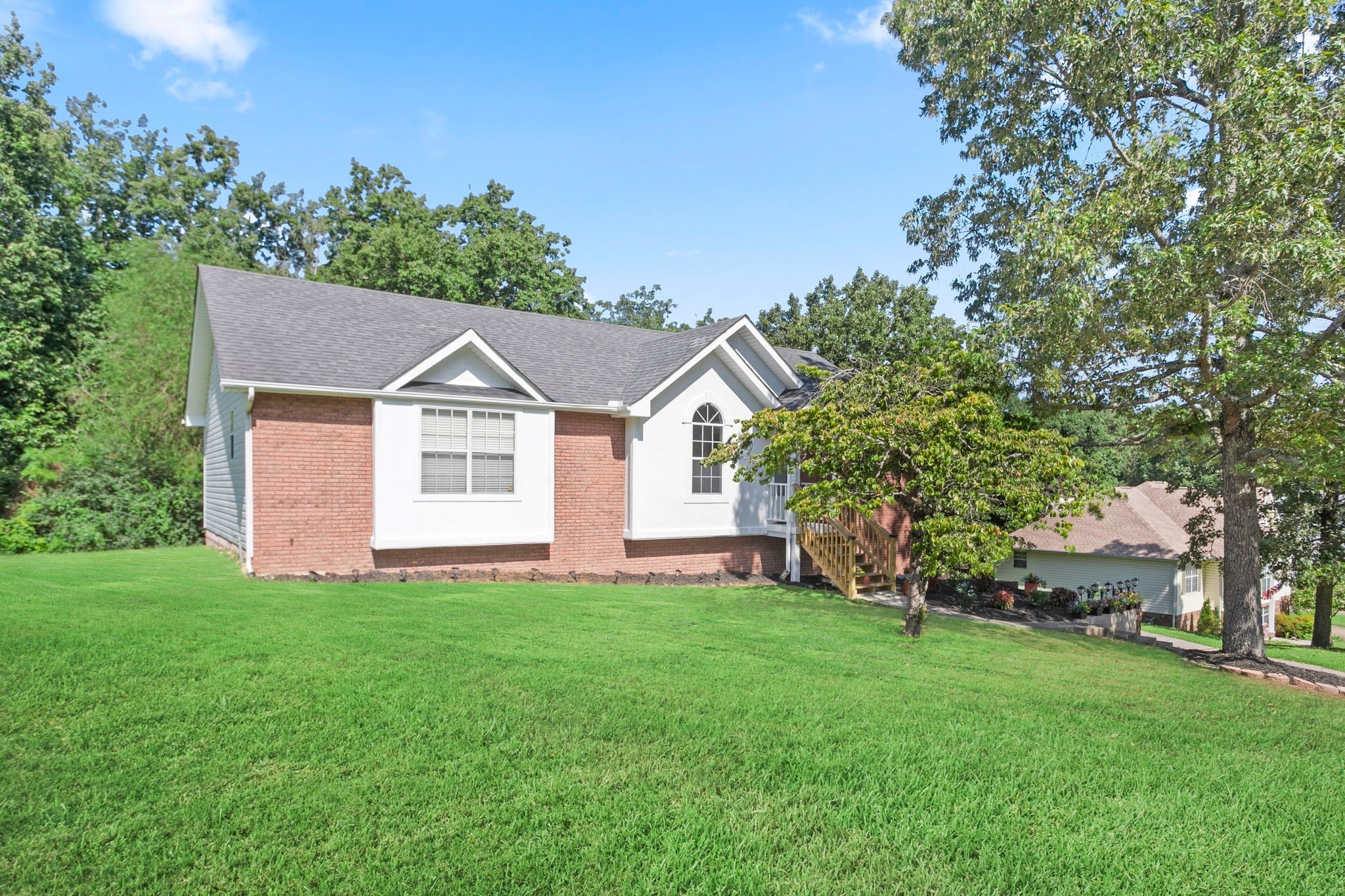 5819 Riley Rd