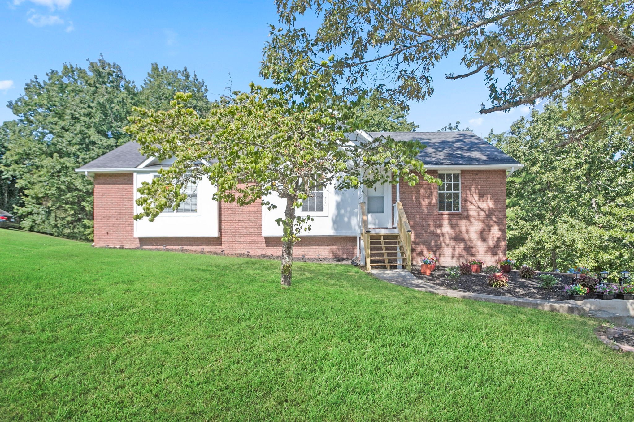 5819 Riley Rd