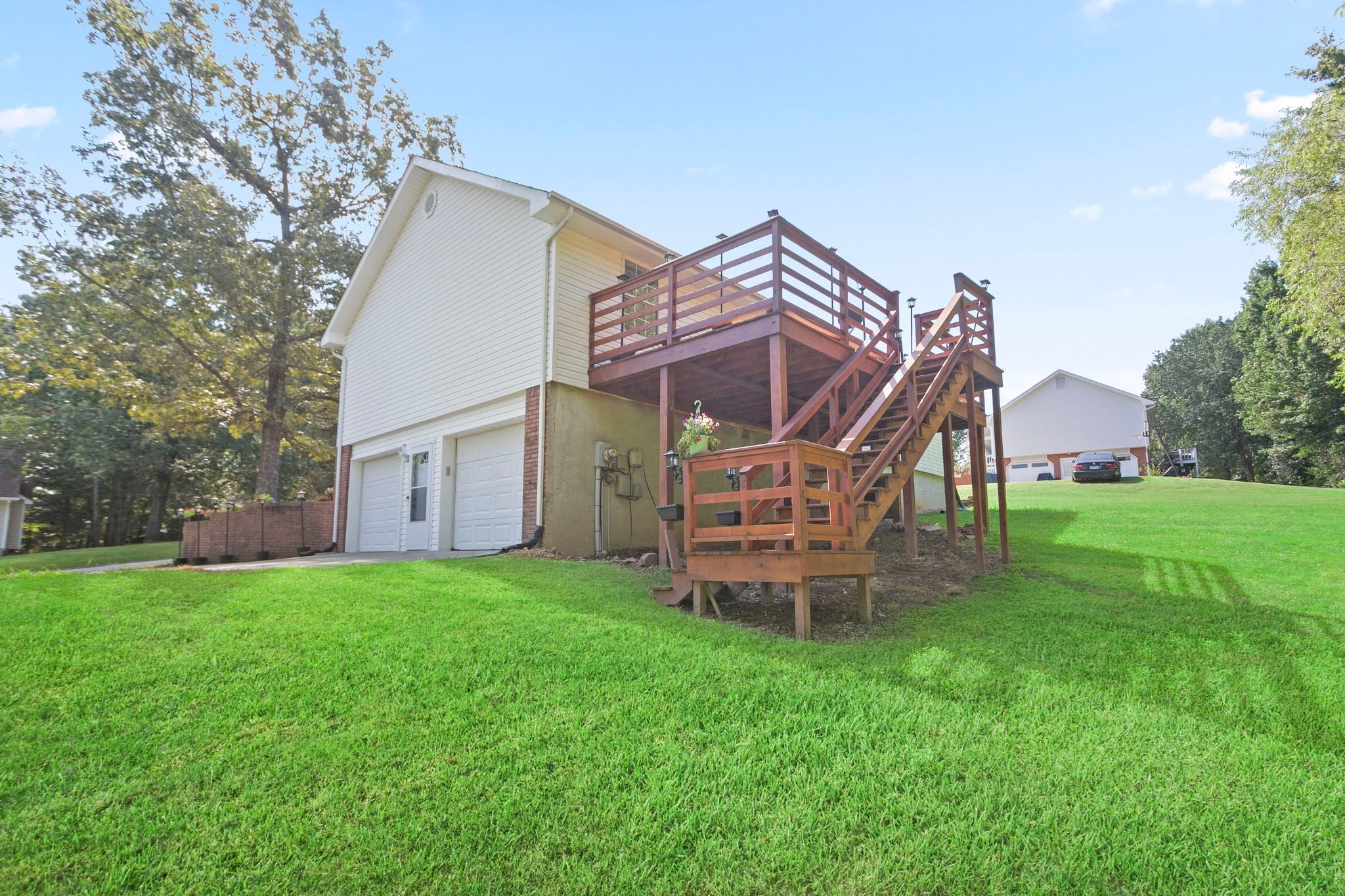 5819 Riley Rd