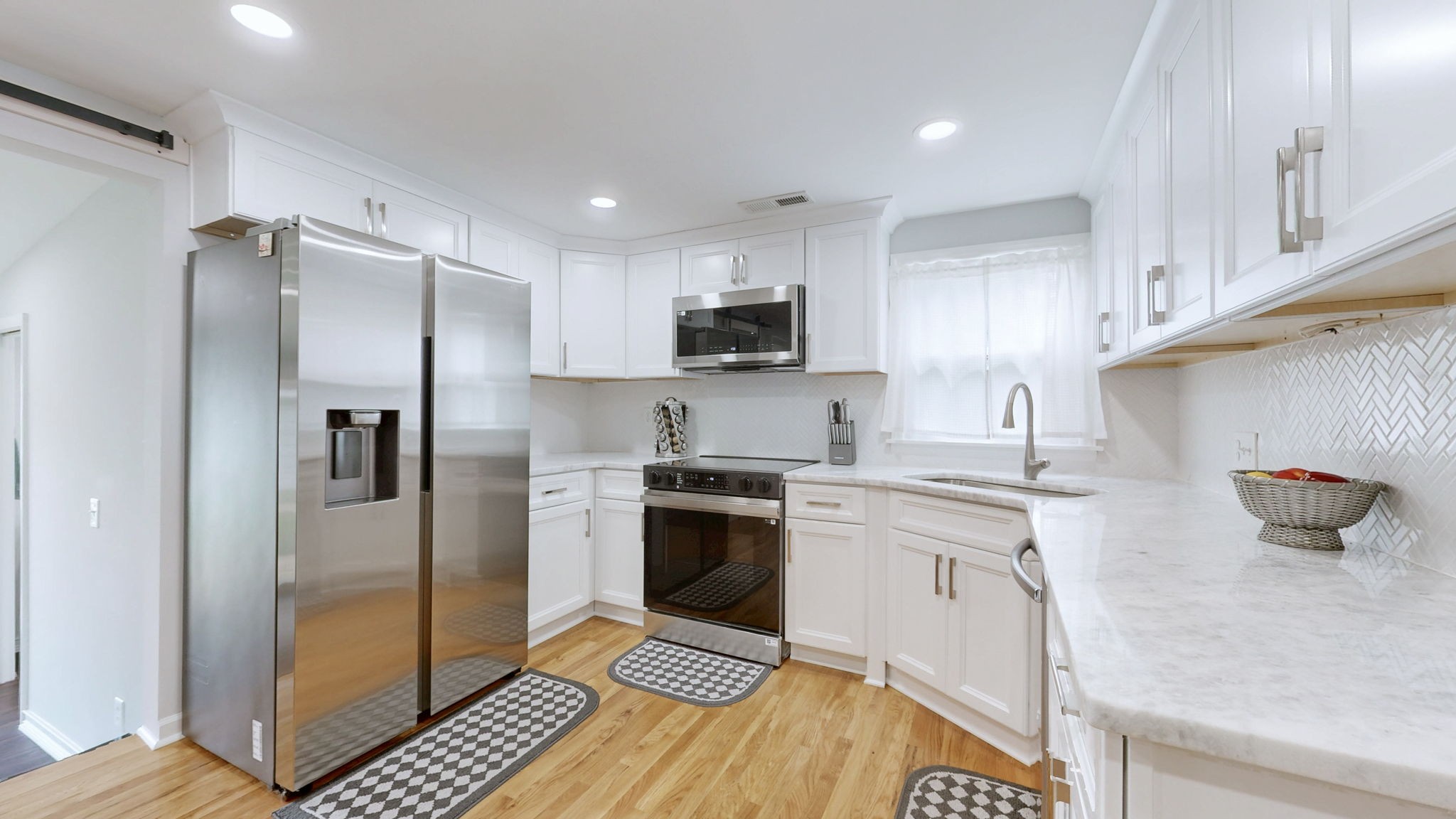 1253 Chickering Dr