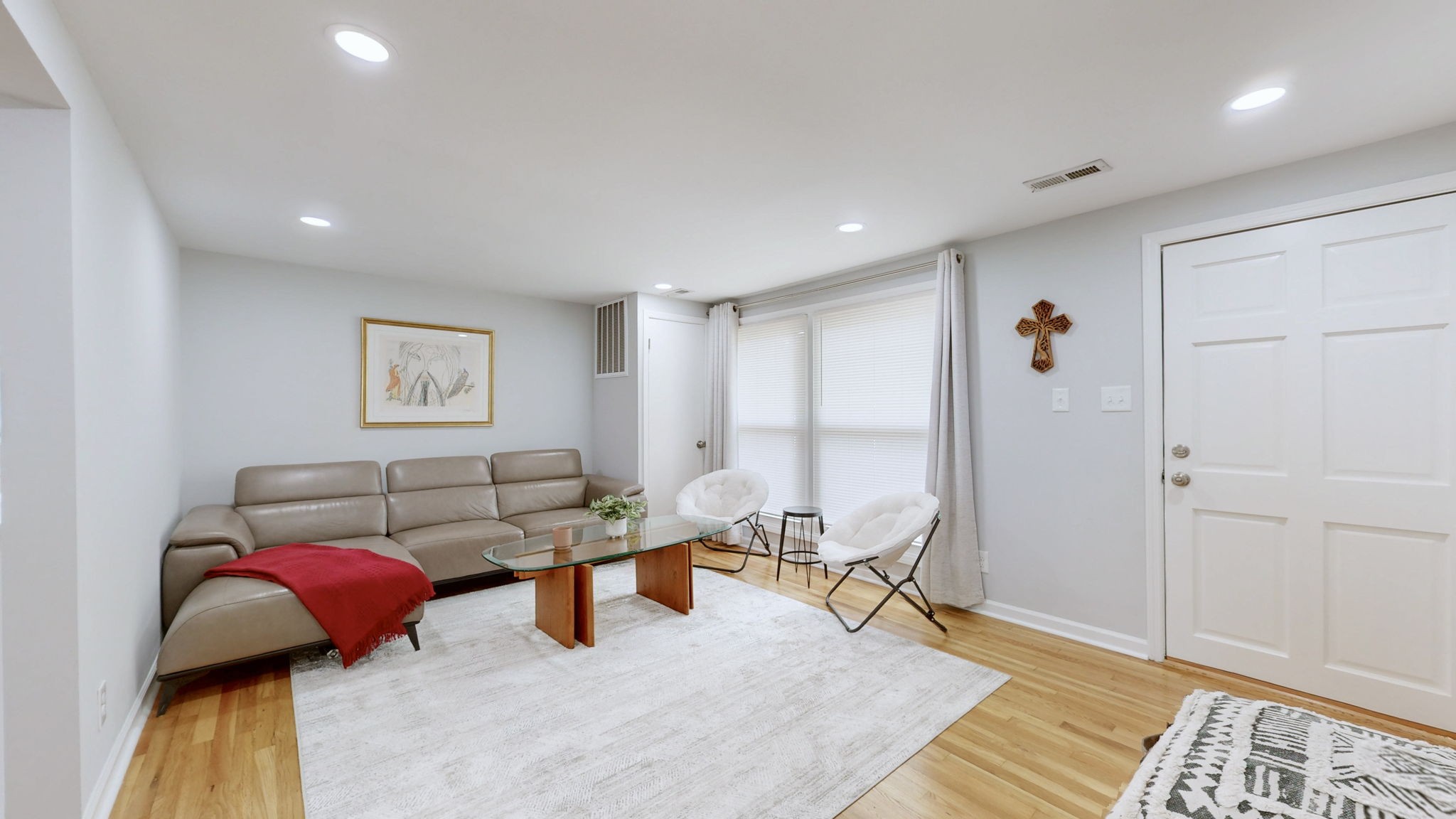 1253 Chickering Dr