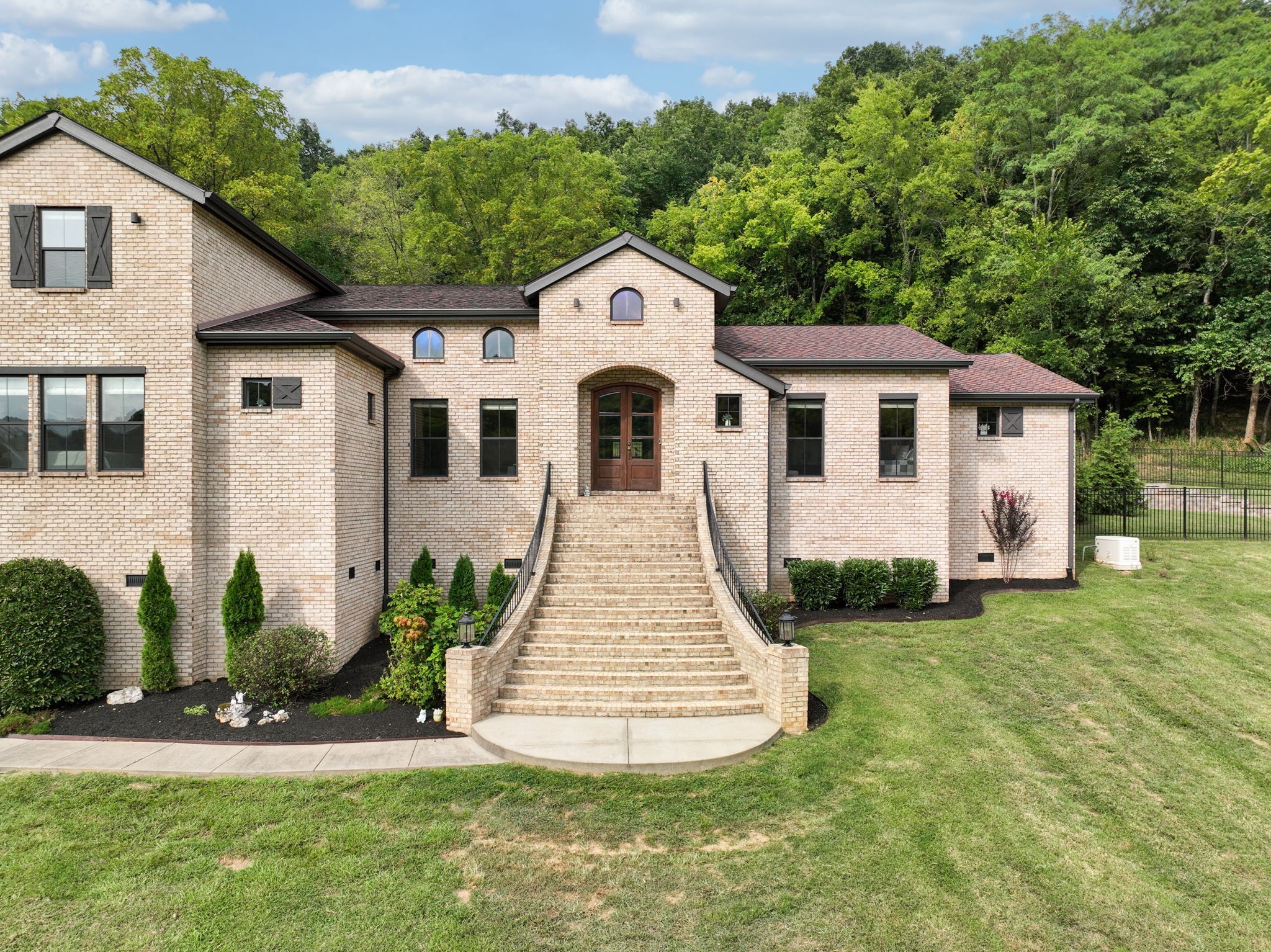 7433 Magnolia Valley Dr