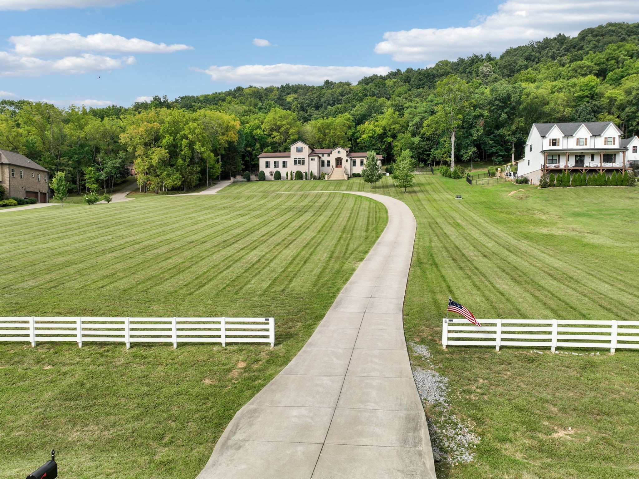 7433 Magnolia Valley Dr