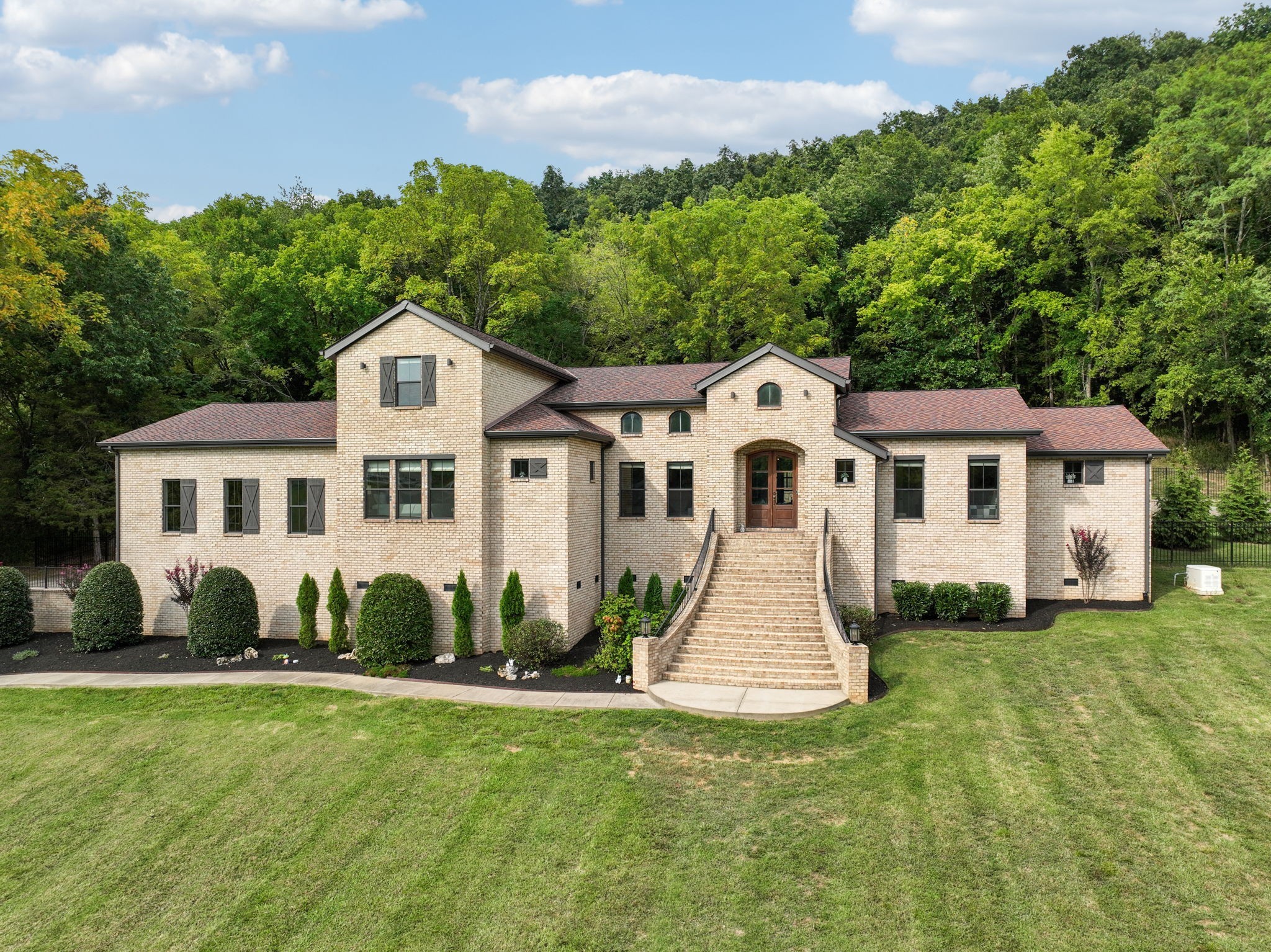 7433 Magnolia Valley Dr