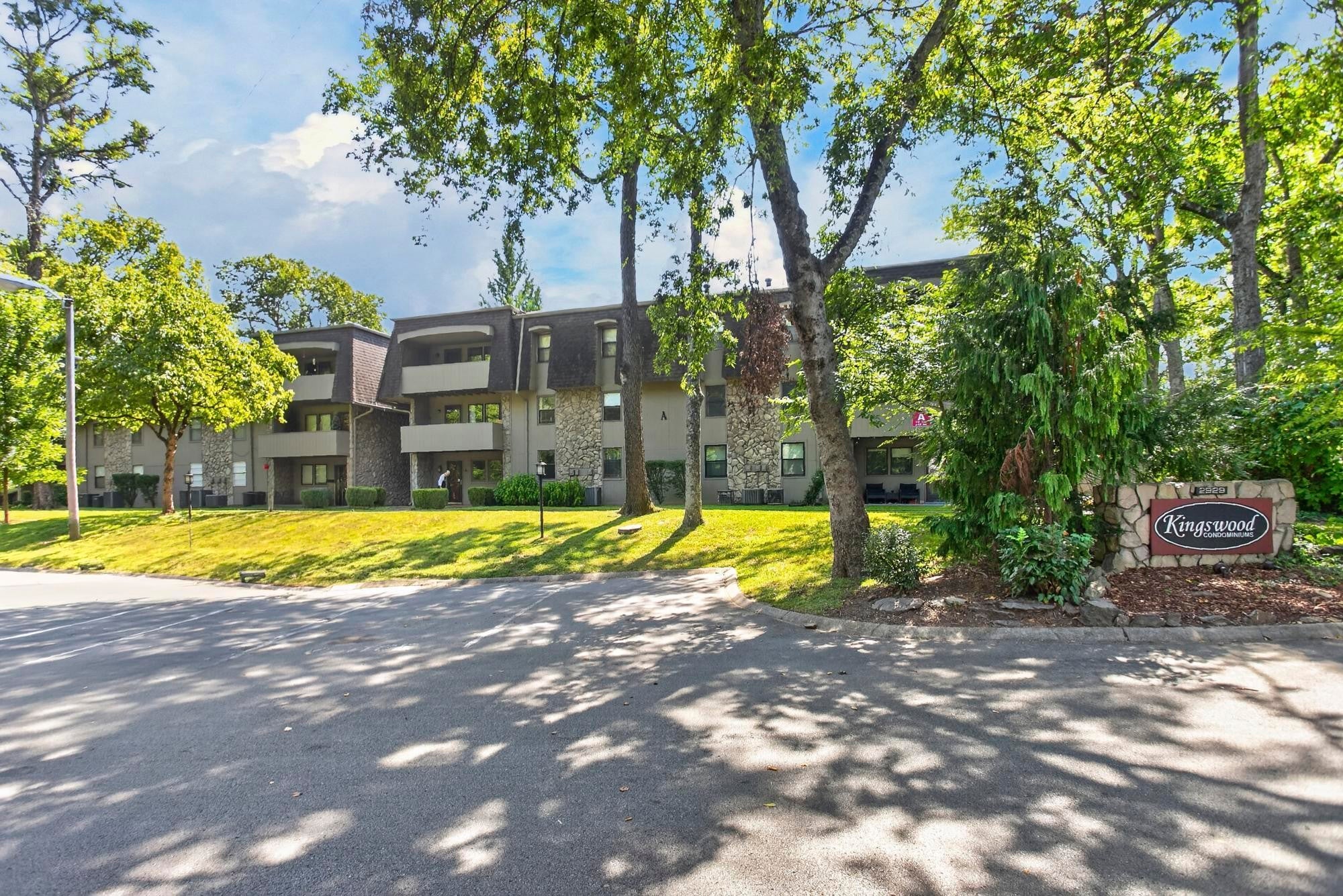 2929 Selena Dr 17