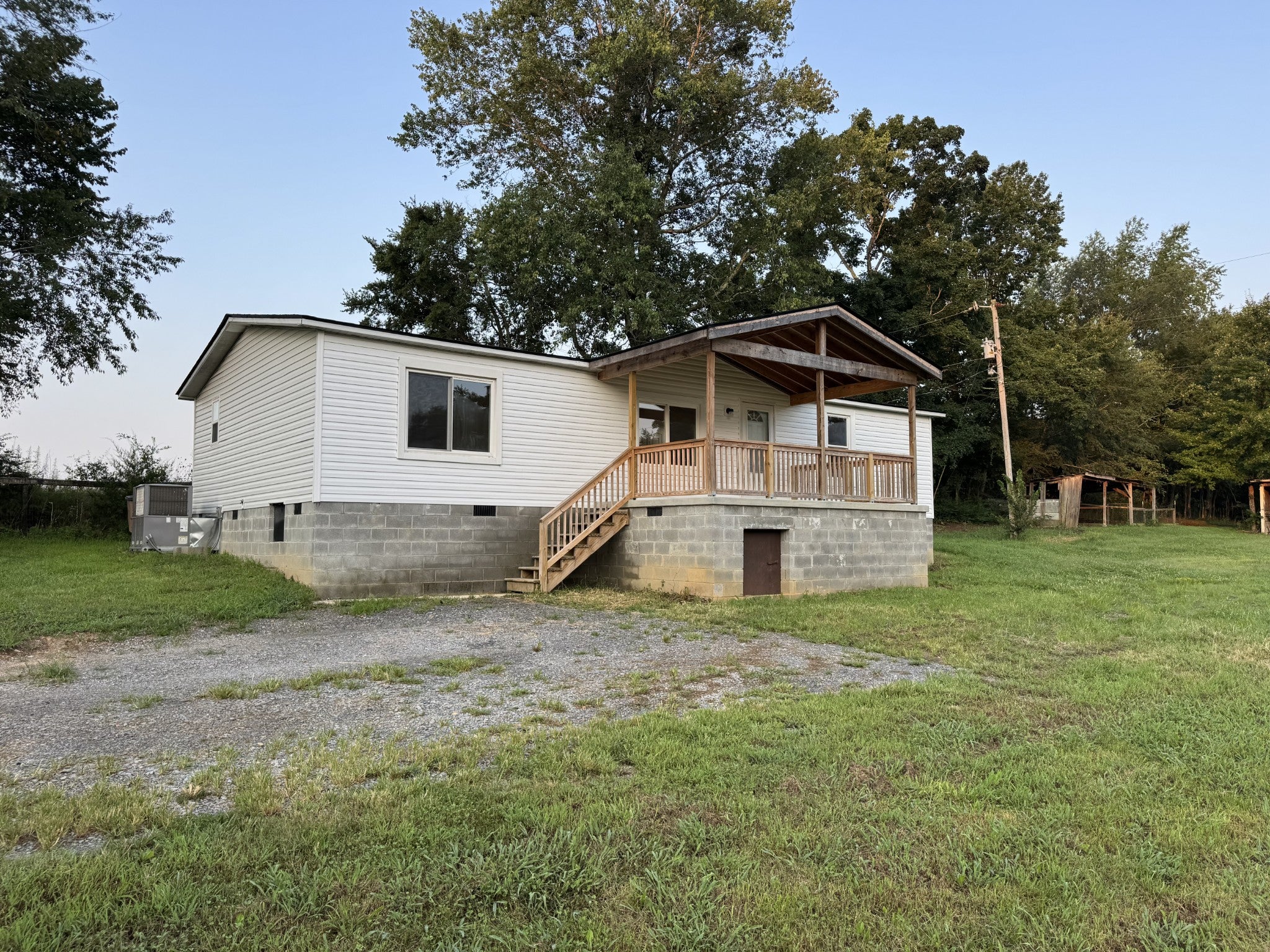 1110 Twin Creek Rd