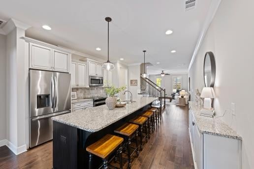 1511 Channing Dr
