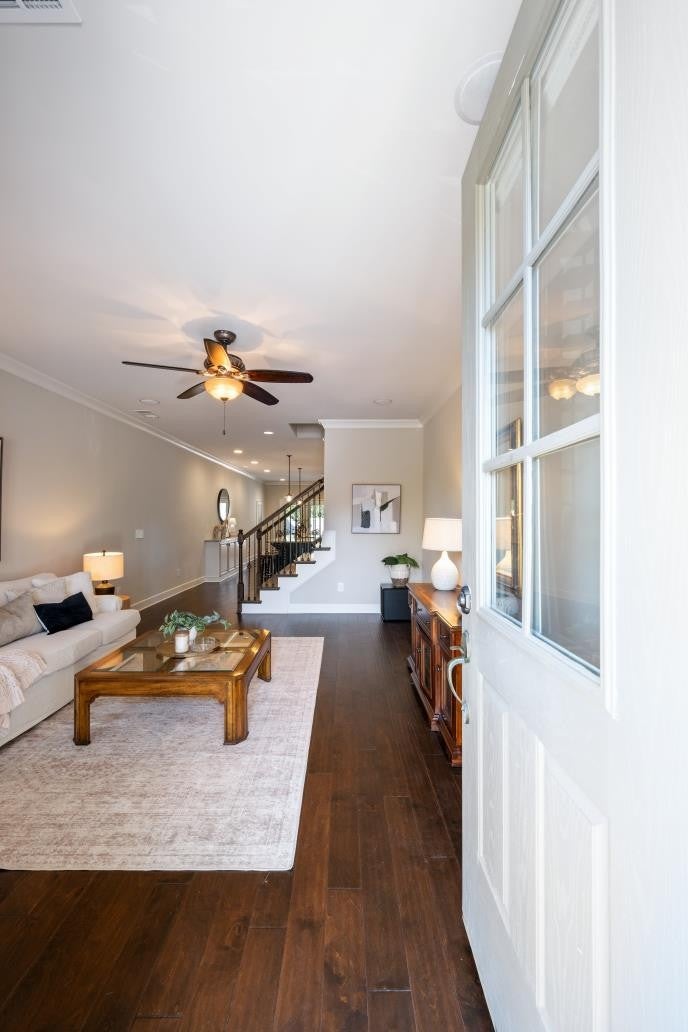 1511 Channing Dr