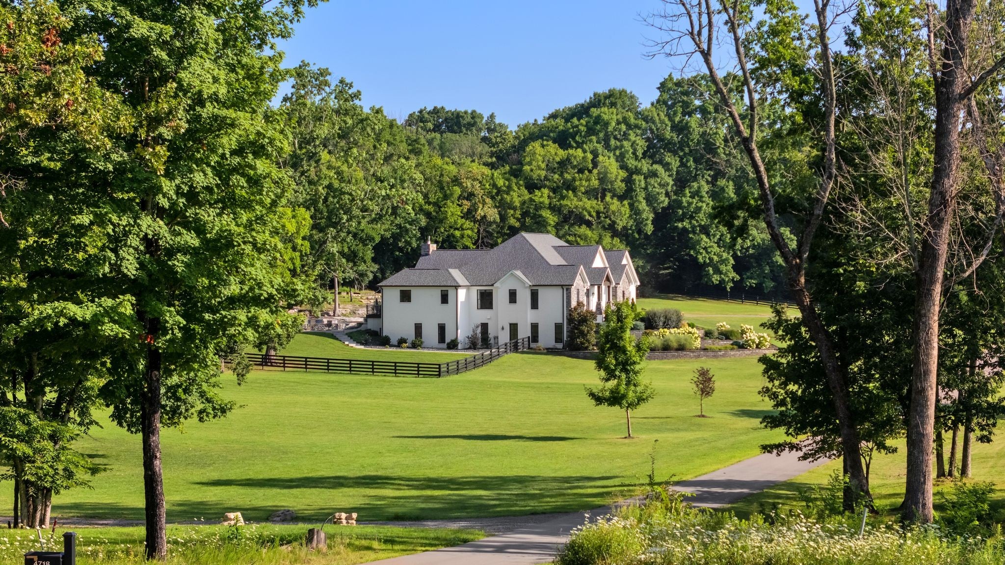 5-bed home for sale in Franklin, TN 37064, 4715 Ritas Pvt Way 4715 Ritas Pvt Way, Franklin TN 37064 5-bed home, photo 2 of 60