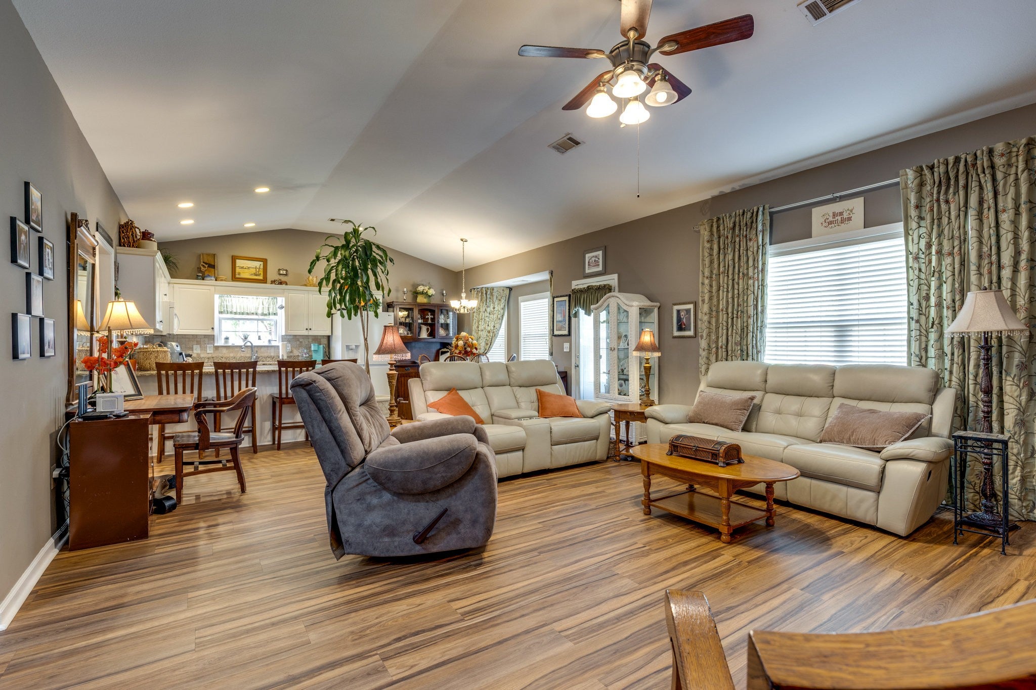 1769 Auburn Ln