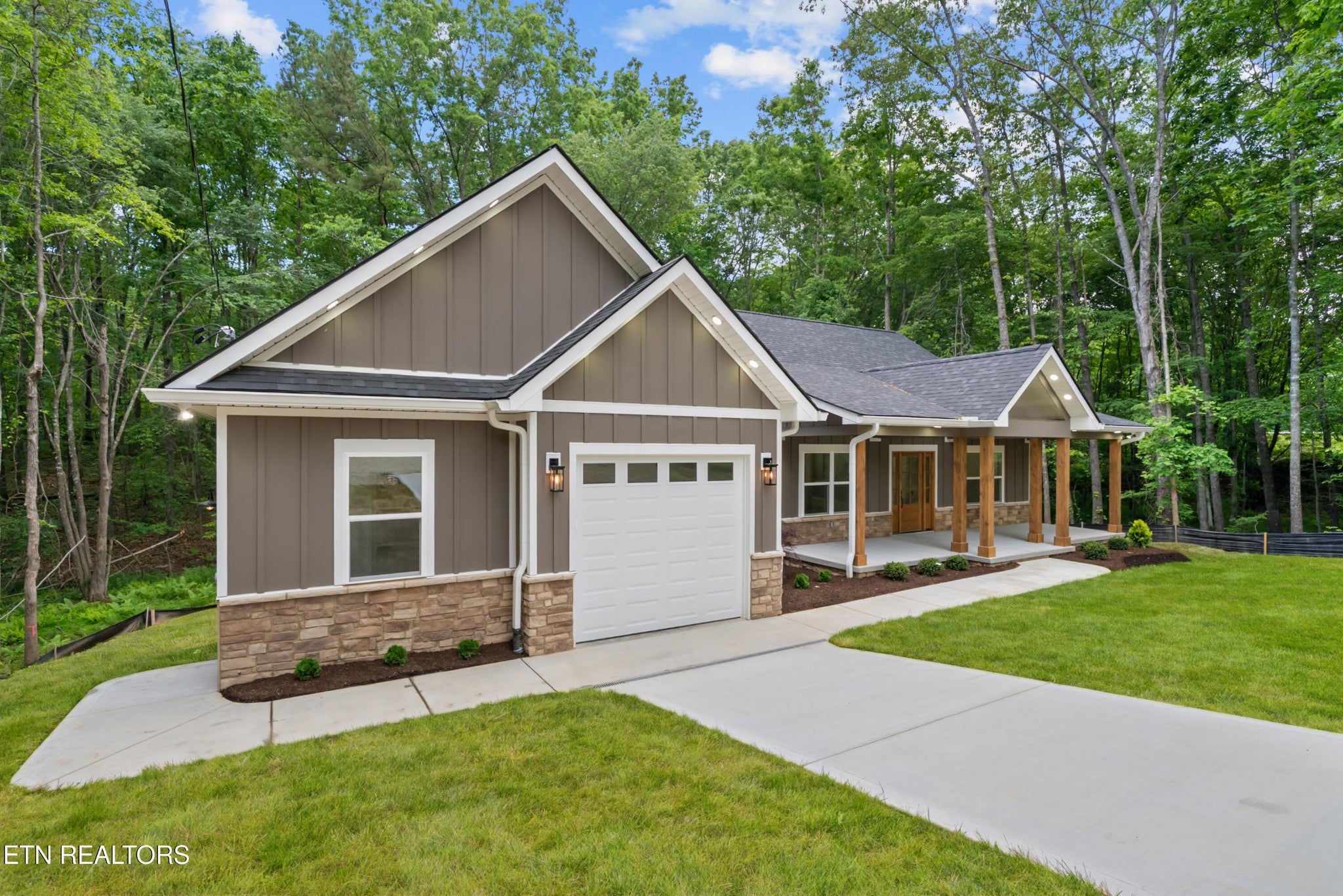 25 Andover Lane