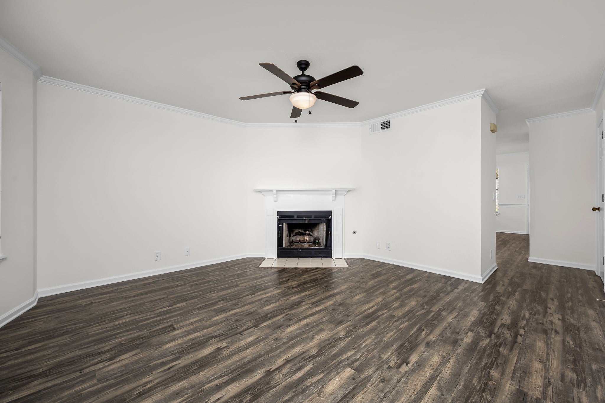 228 Hillside Ct