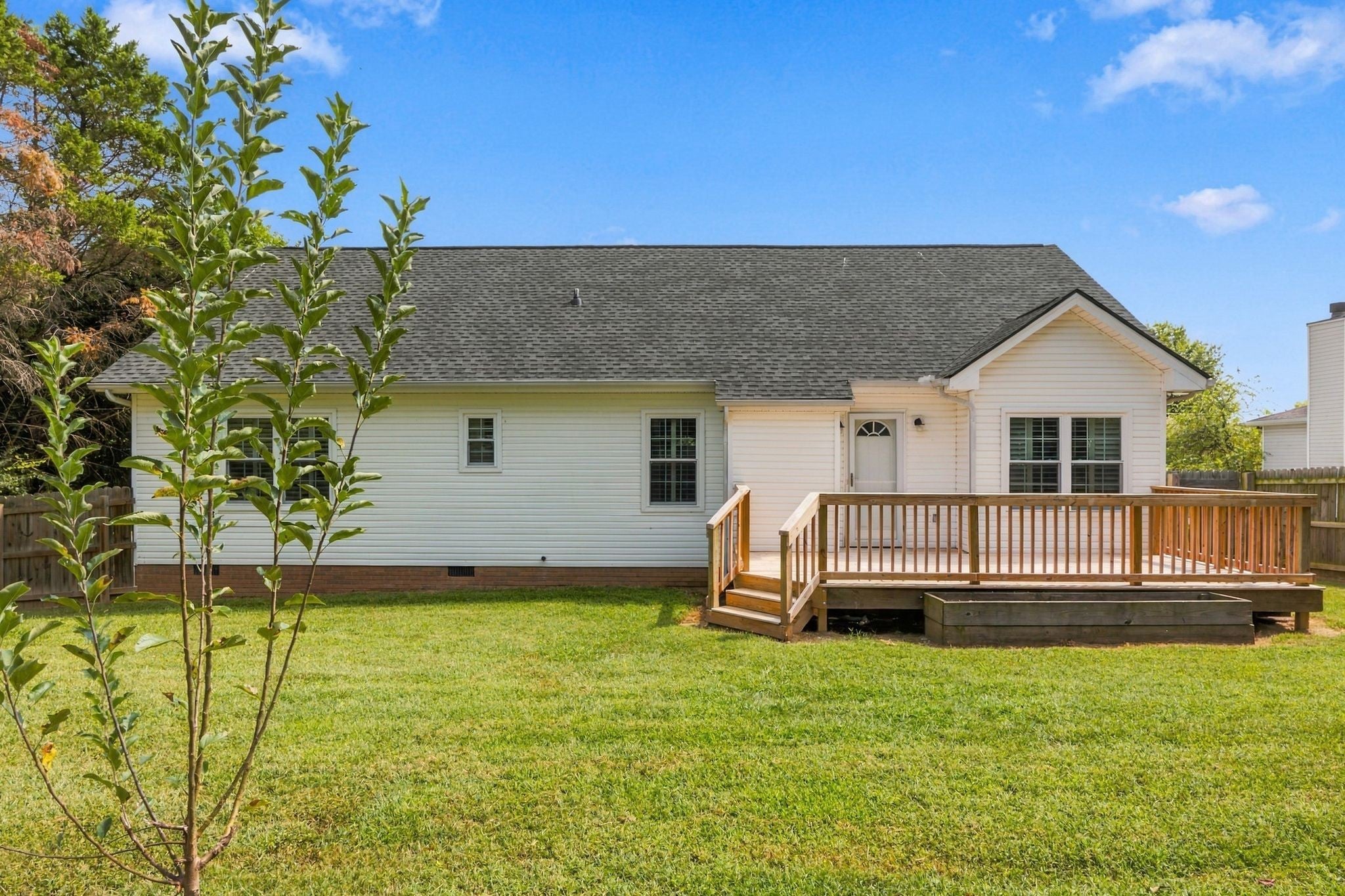 2811 Candlewicke Dr
