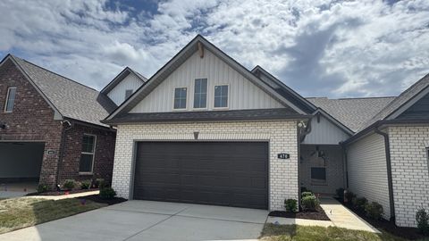 470 W Foxrun Springfield TN 37172