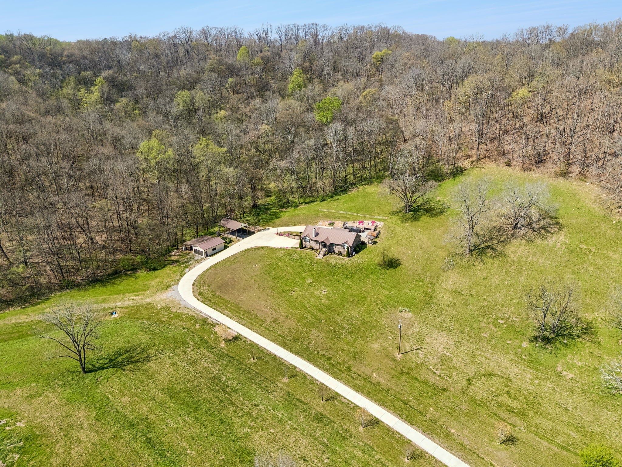 240 Scenic Ct