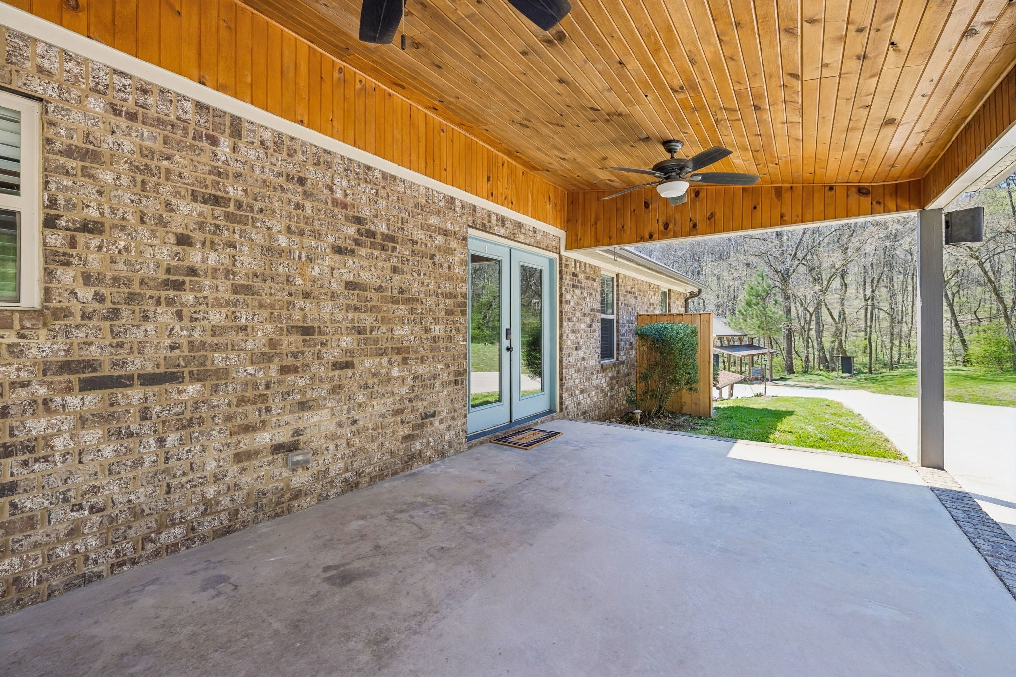 240 Scenic Ct