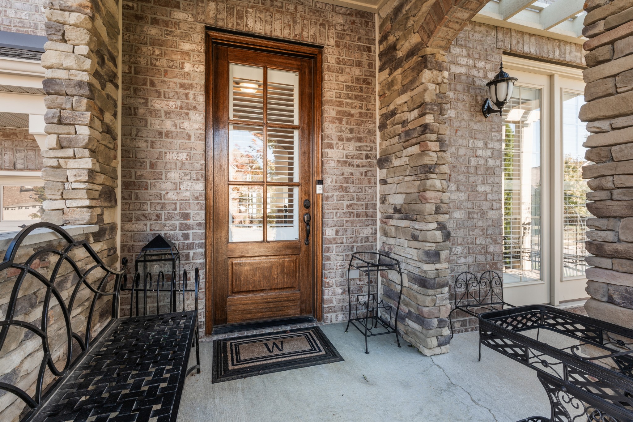 687 Fall Creek Cir